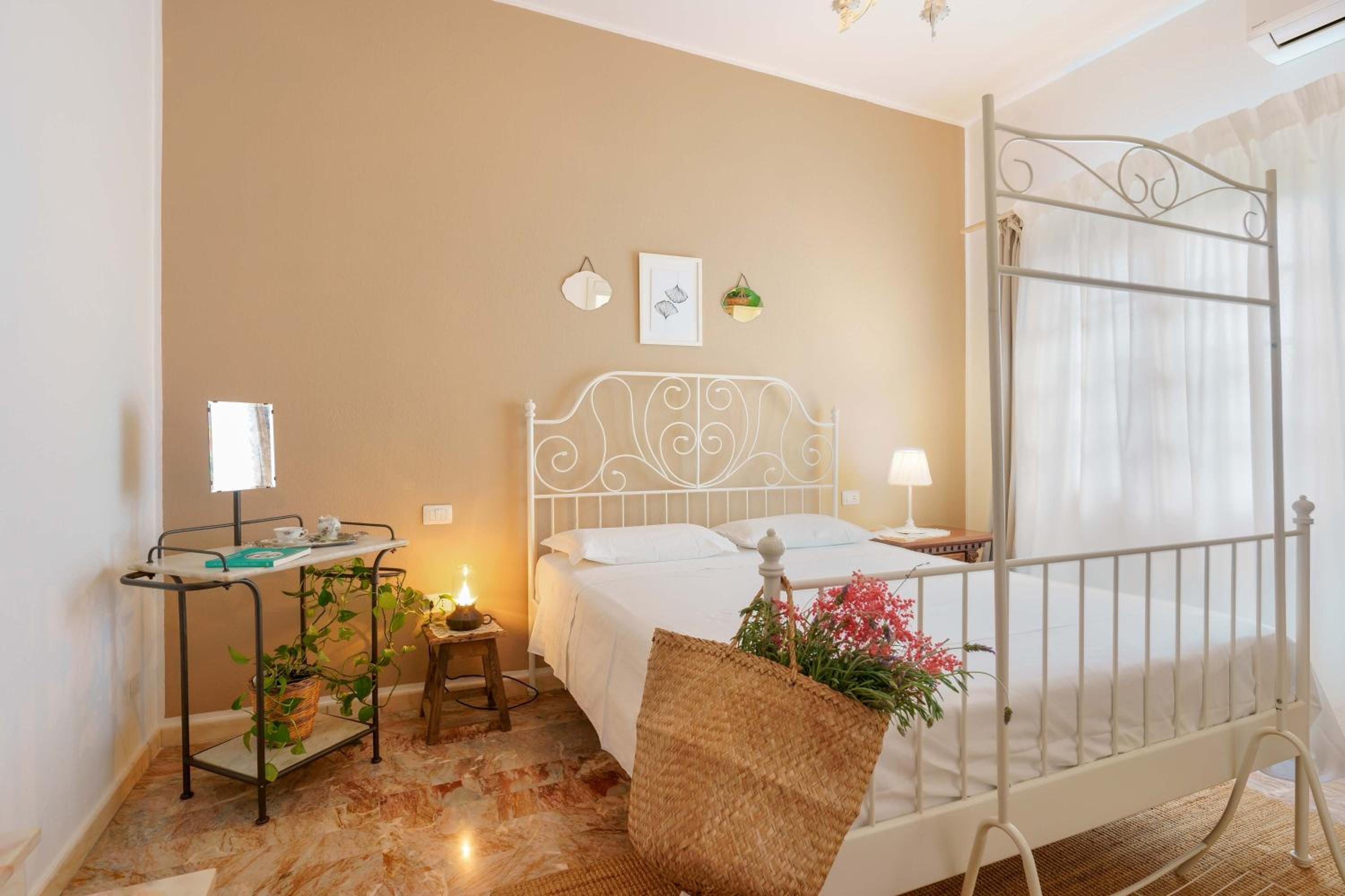 Double Room with Private Bathroom photo 3
