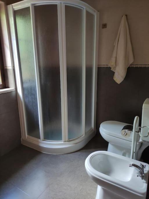 Three-Bedroom House photo 3