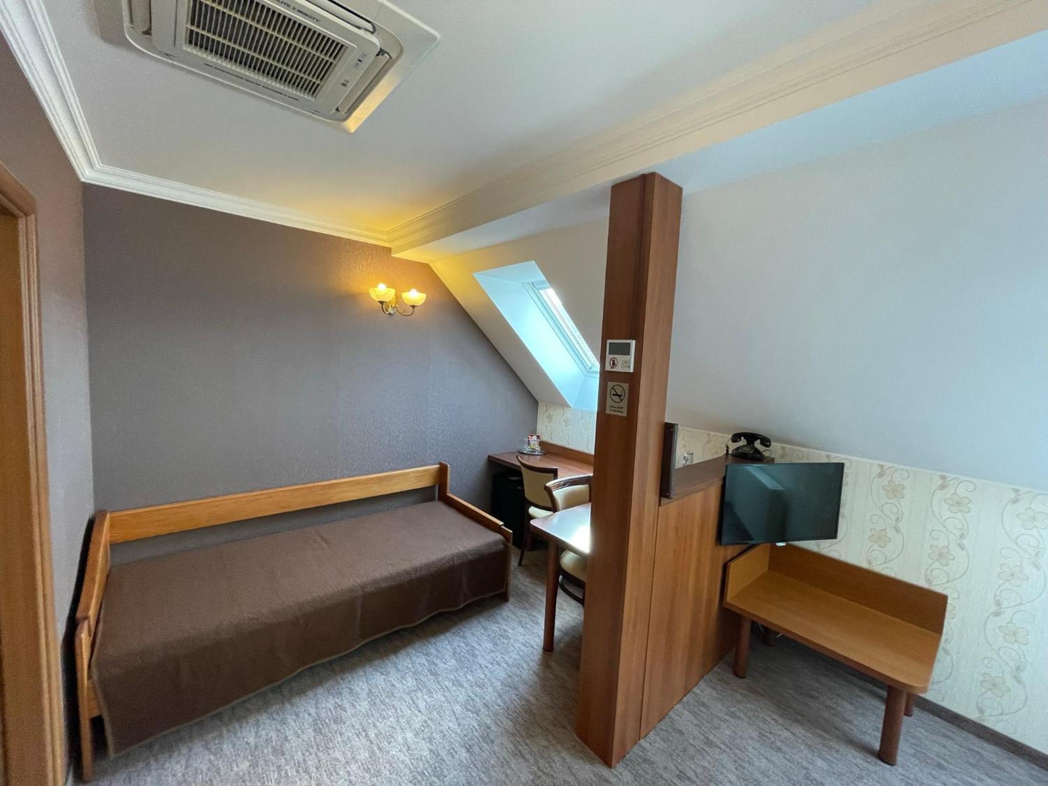 Comfort Triple Room - Photo 10