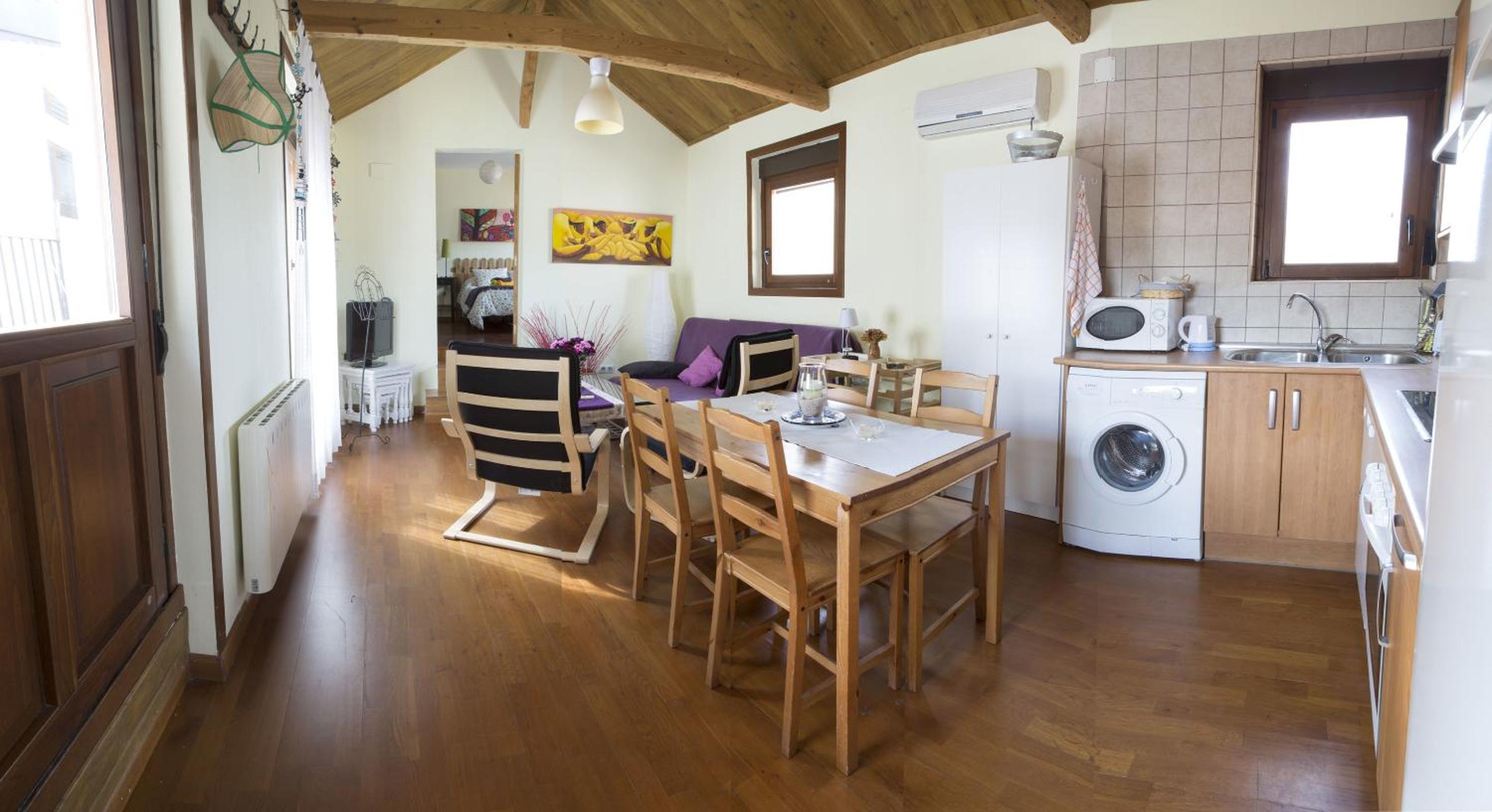 Penthouse Apartment - Photo 7