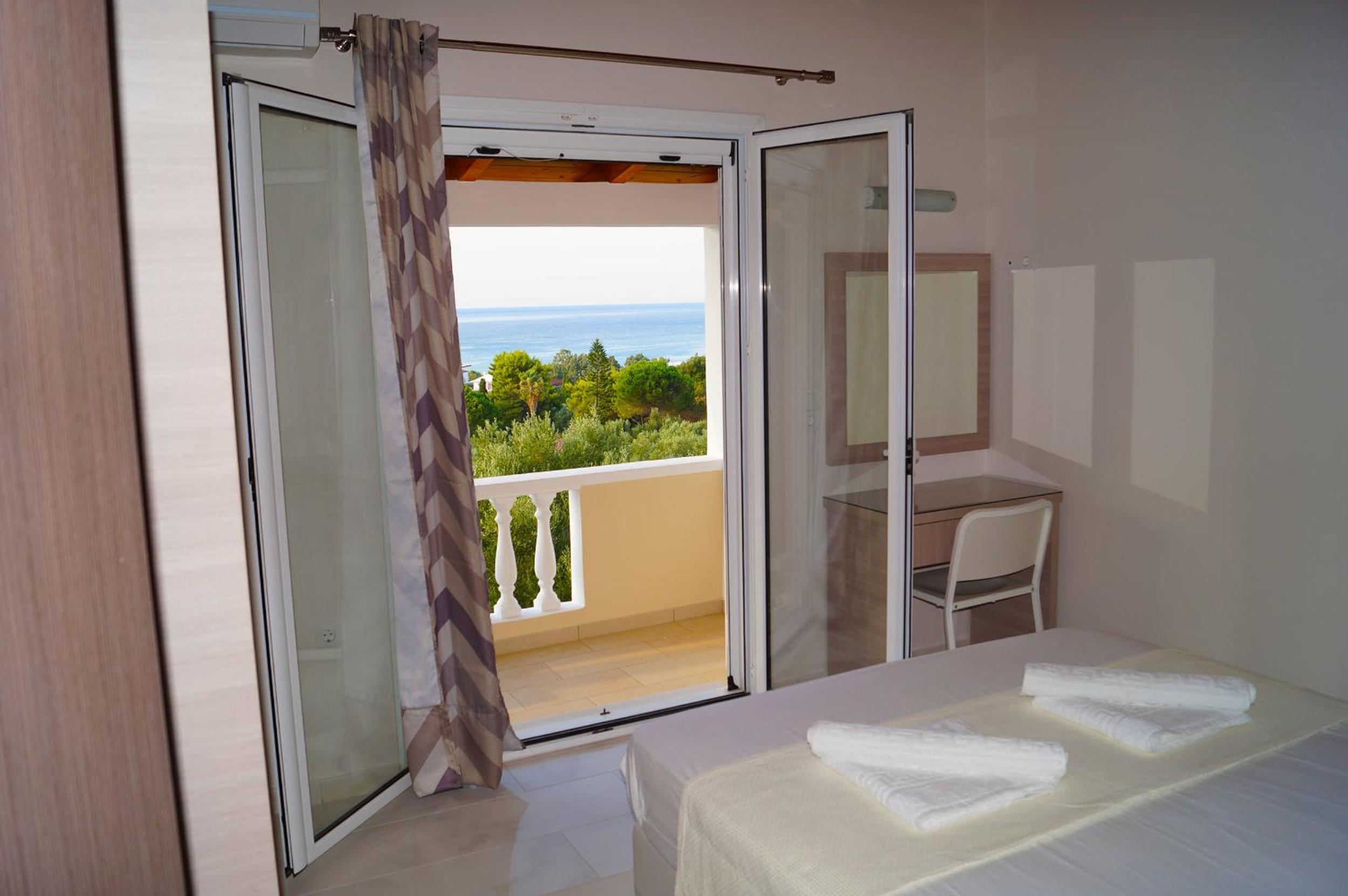 Two-Bedroom Apartment with Sea View photo 3