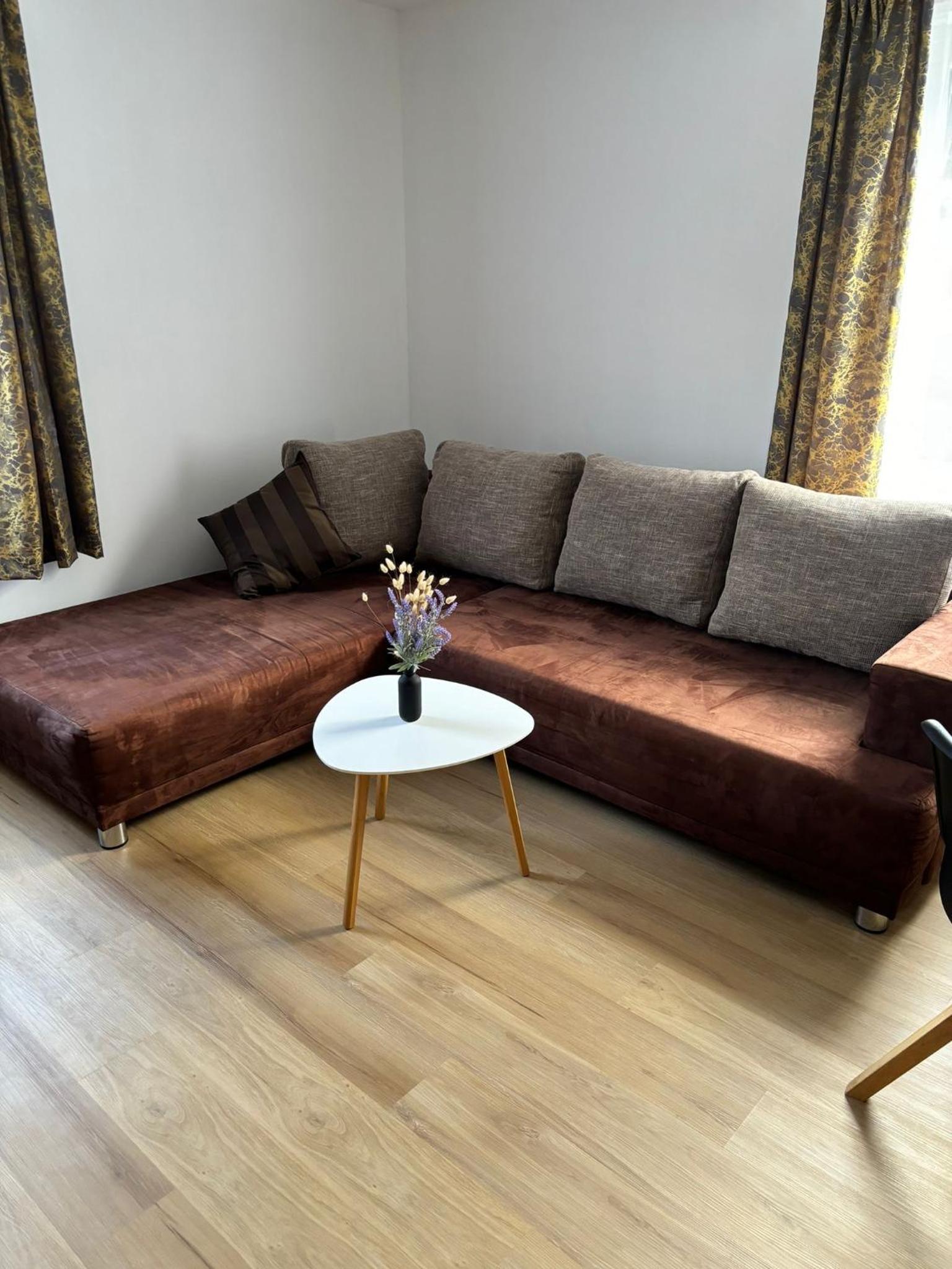Apartment photo 2