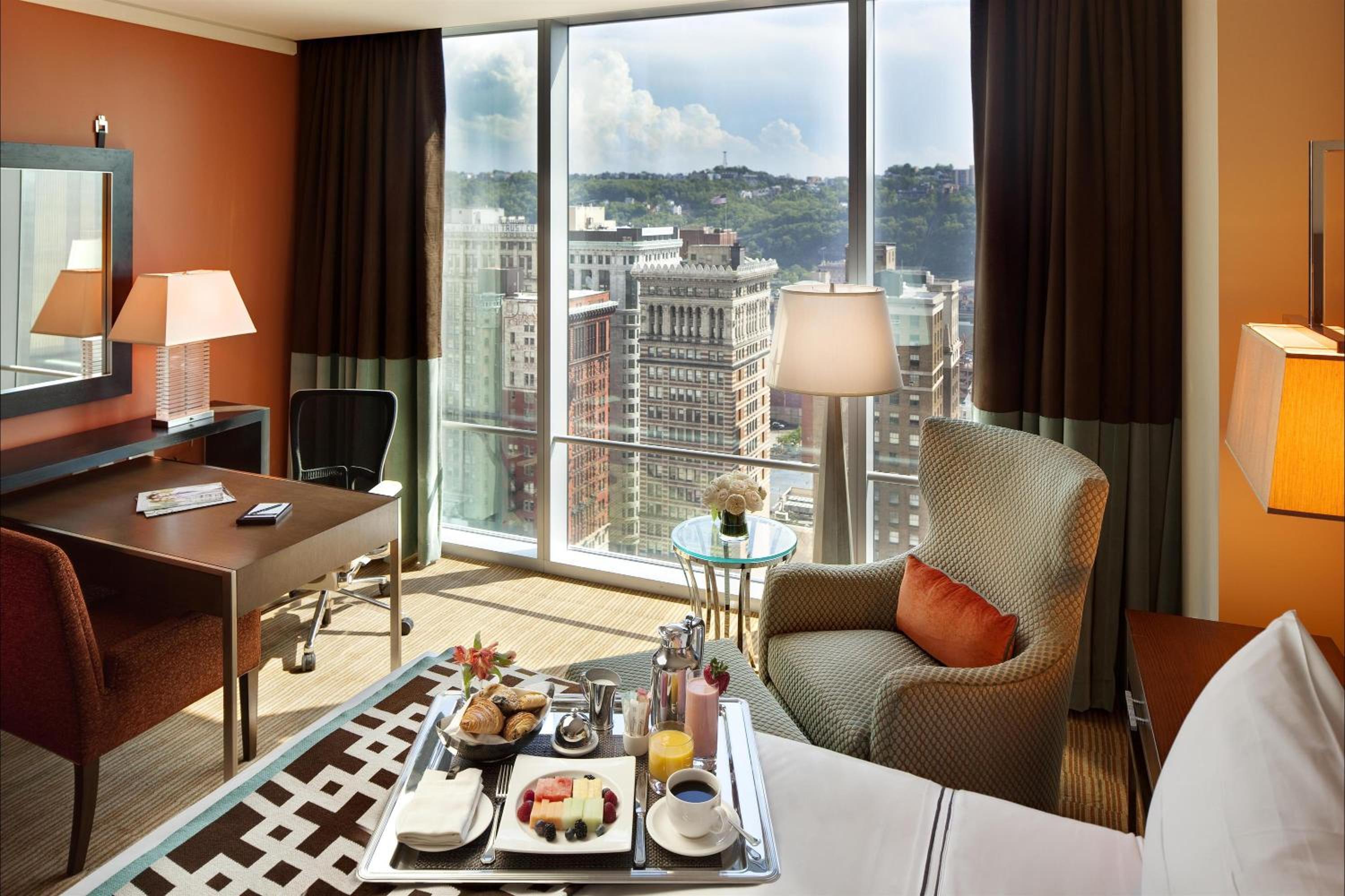 Deluxe King Room With Mount Washington View