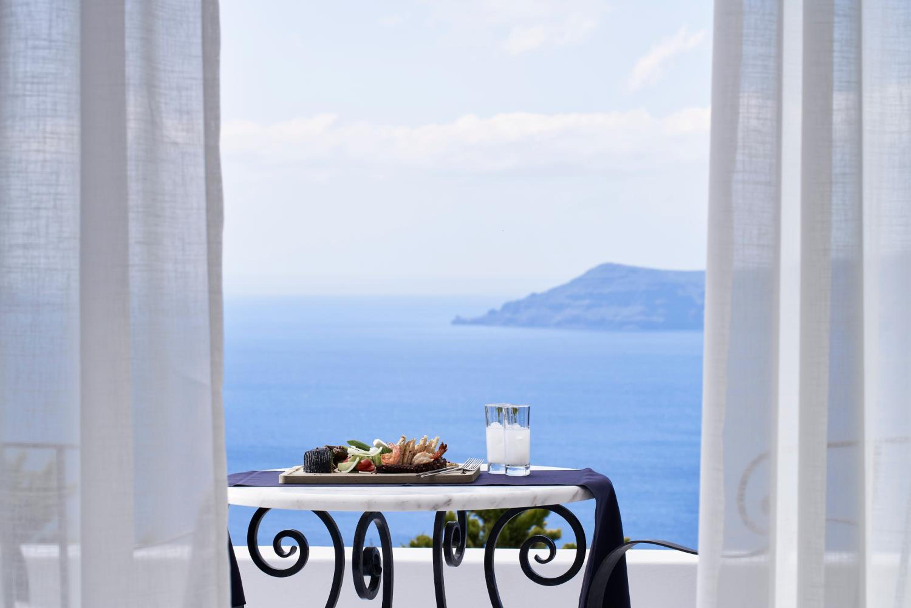 Suite with Sea View - Photo 8