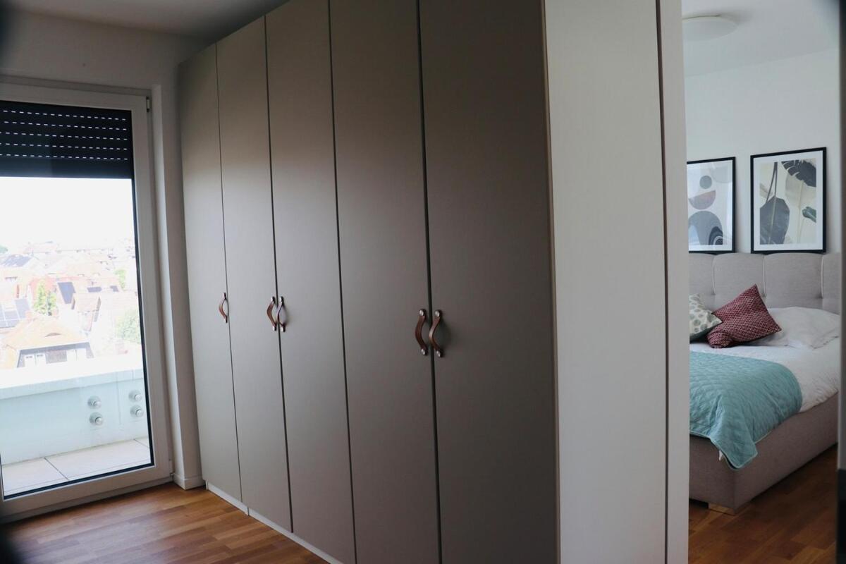Apartment photo 2