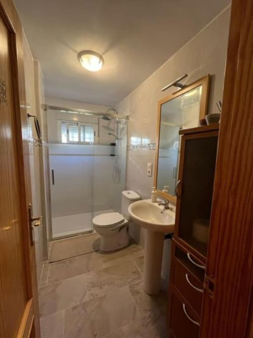 Four-Bedroom House photo 2