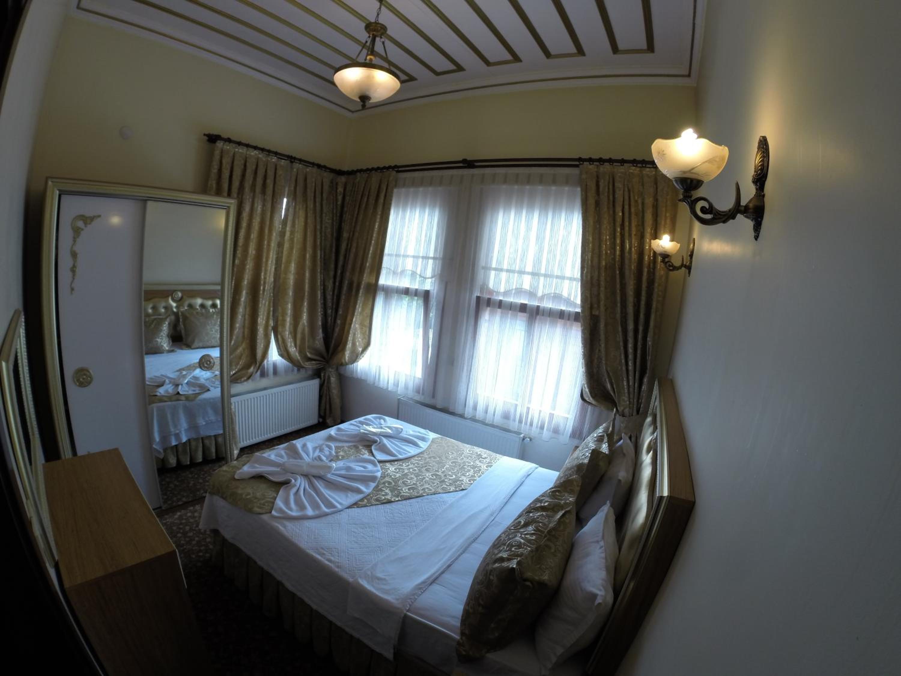 Deluxe Suite photo 3