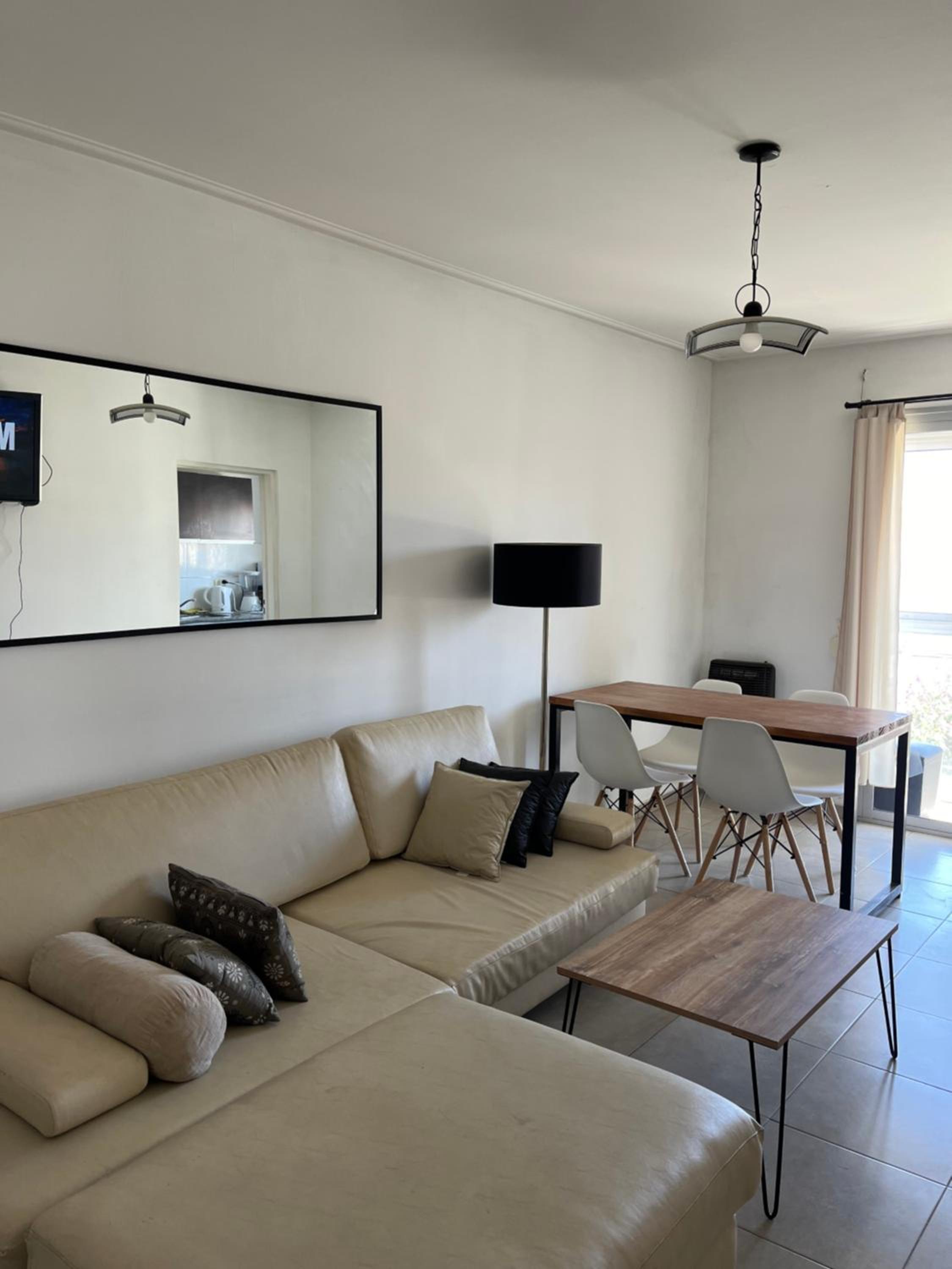 One-Bedroom Apartment photo 1