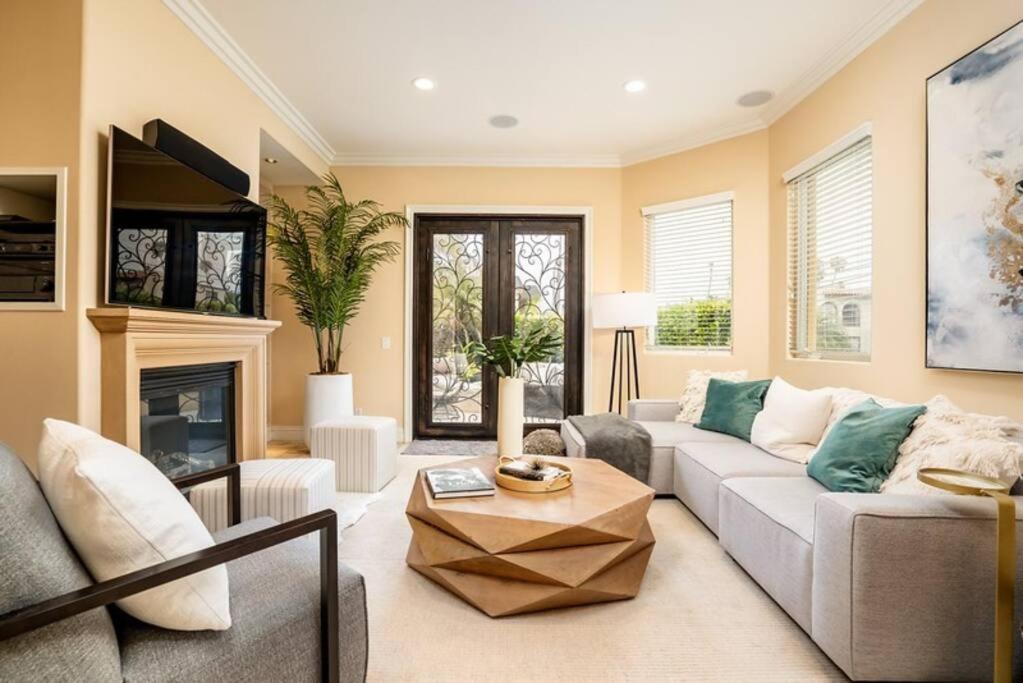 Four-Bedroom House photo 1