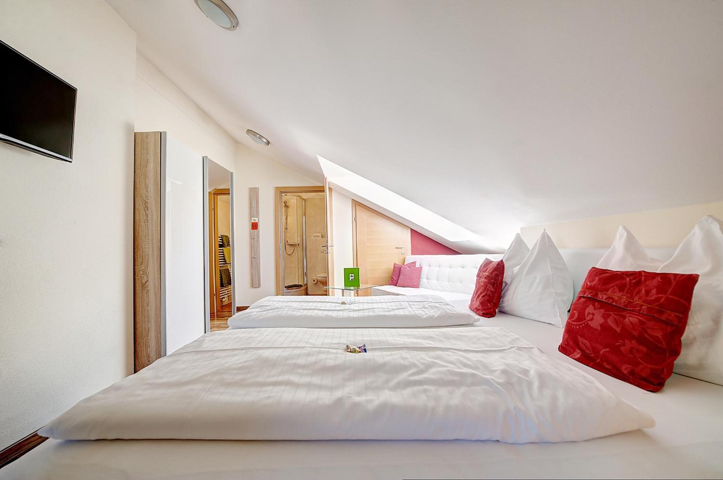 Single Room photo 2