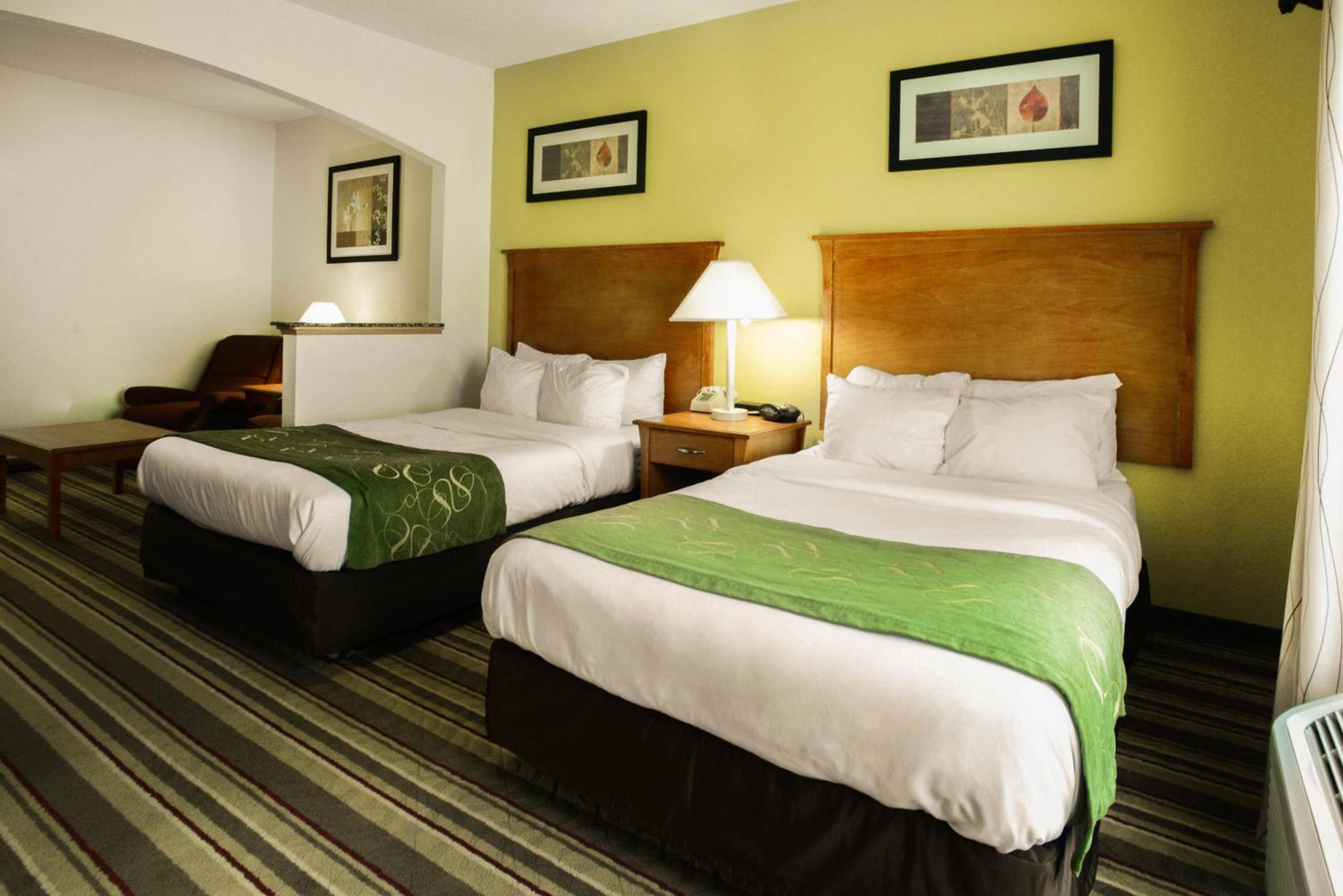 Double Room with Two Double Beds - Non-Smoking - Photo 1