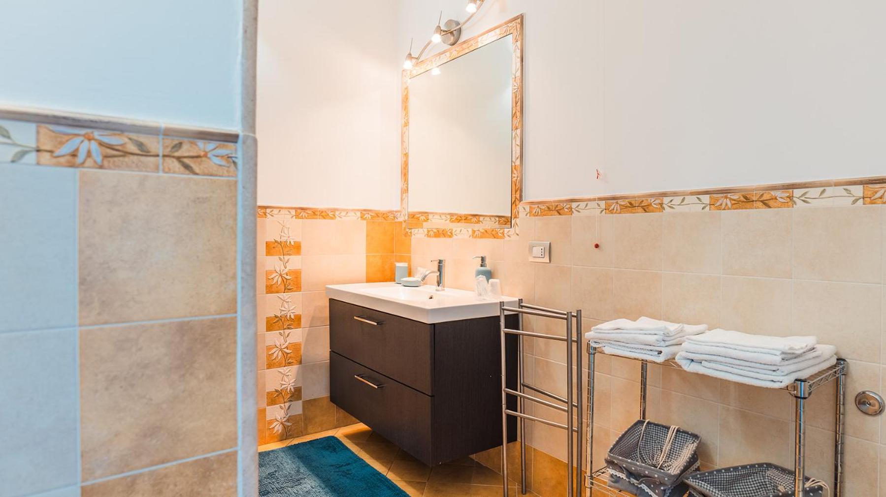 Double Room with Private External Bathroom photo 3
