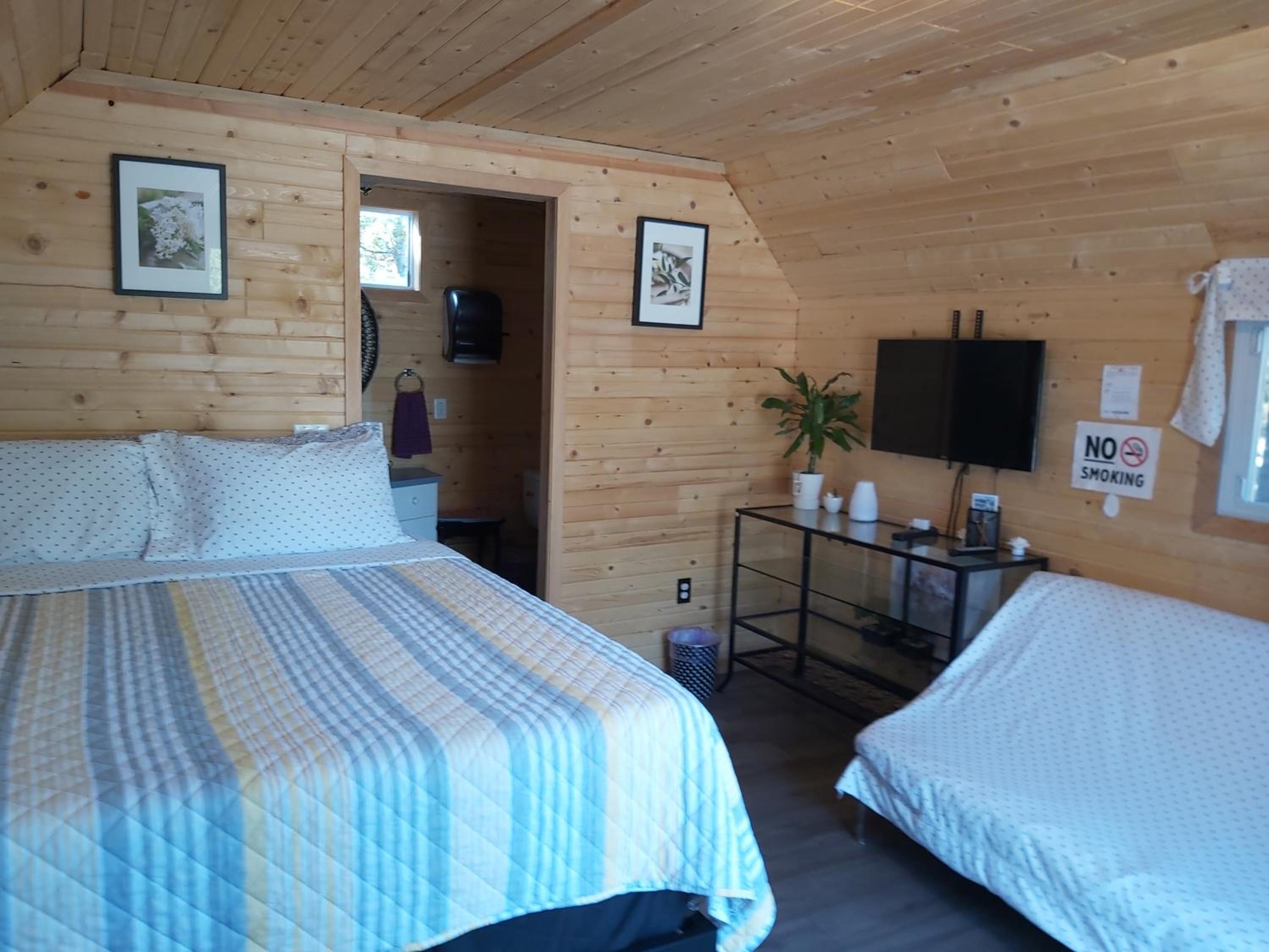 Deluxe Bungalow photo 1
