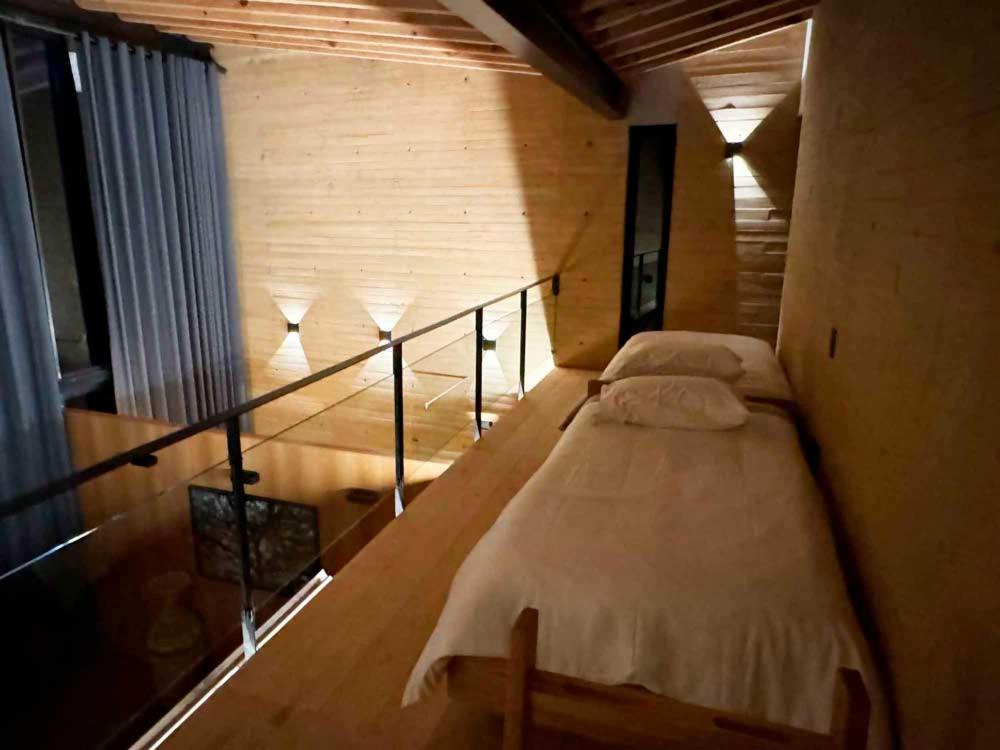 One-Bedroom House - Photo 8