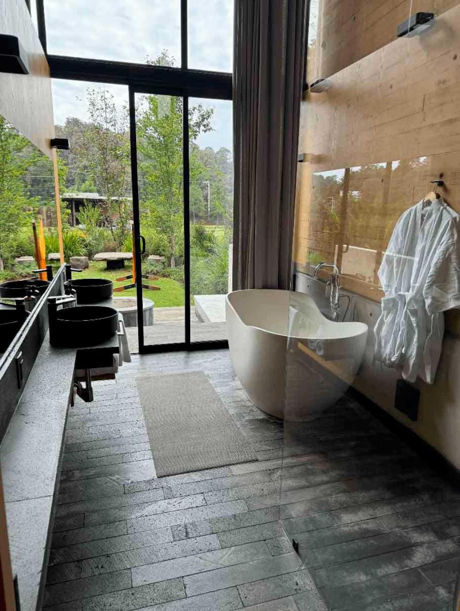 One-Bedroom House - Photo 3