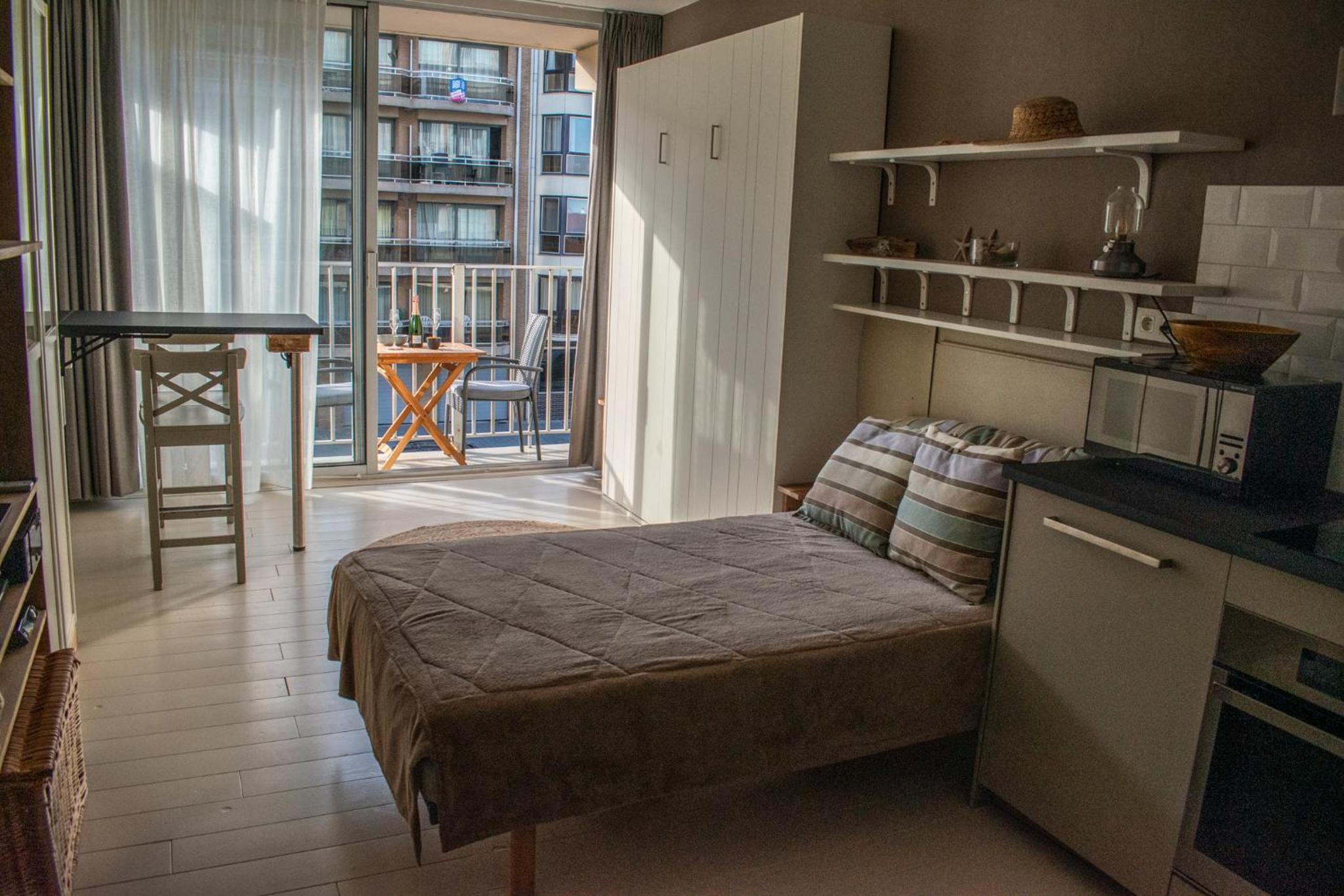 One-Bedroom Apartment photo 1