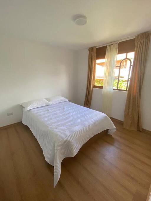 One-Bedroom House photo 1