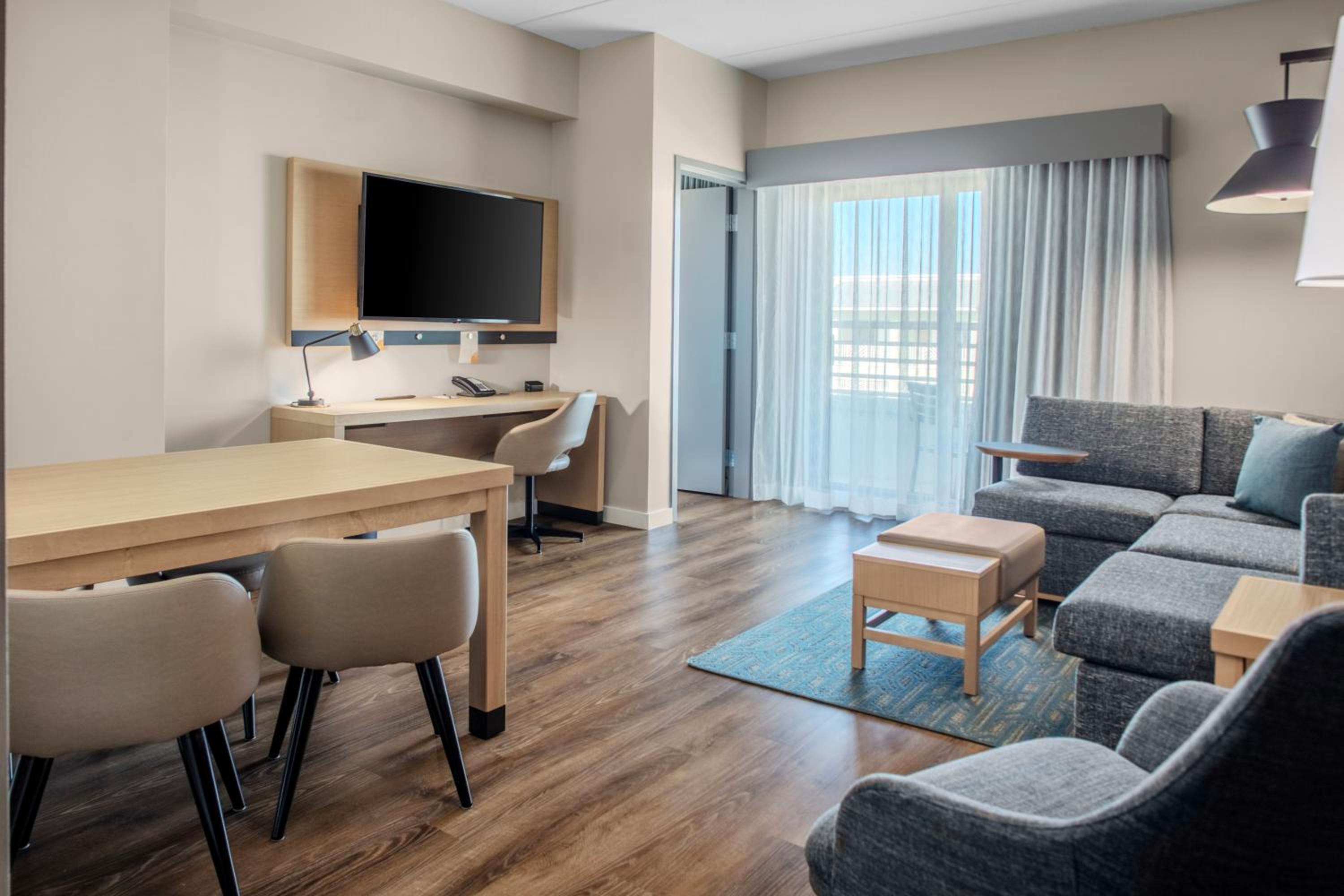 One-Bedroom King Suite with Sofa Bed and Balcony - Photo 1