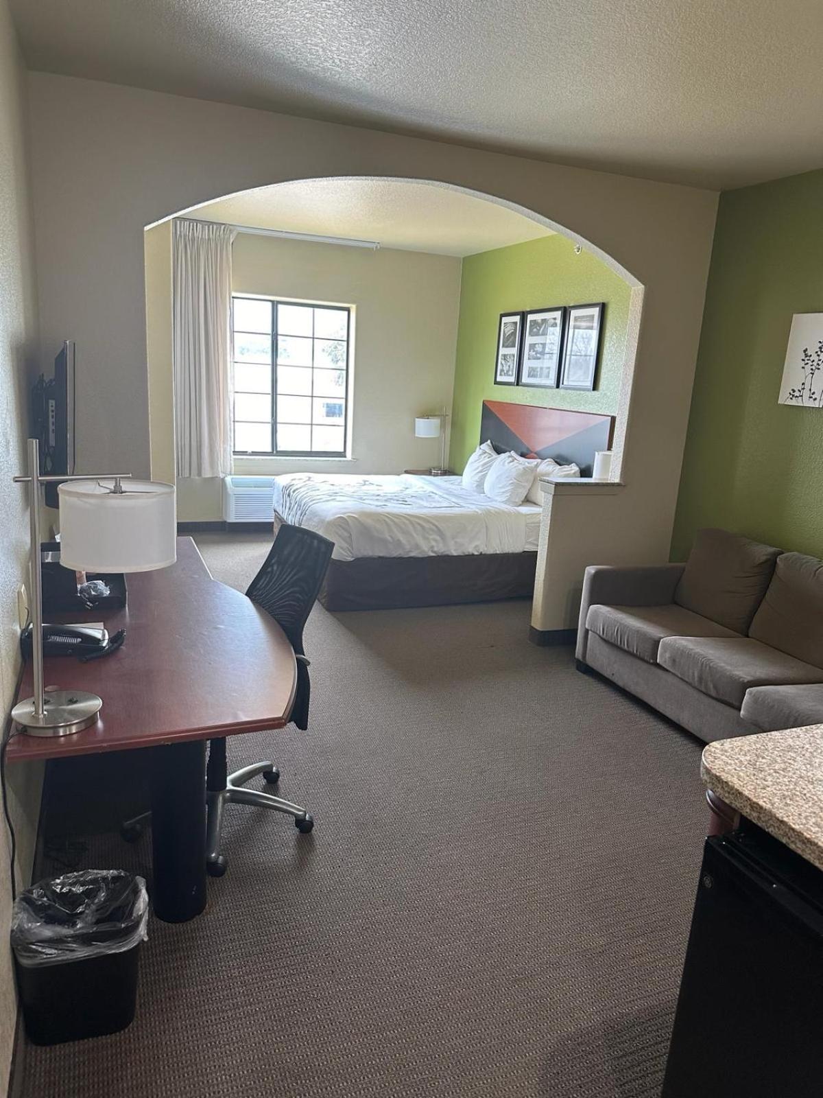 King Suite - Photo 3
