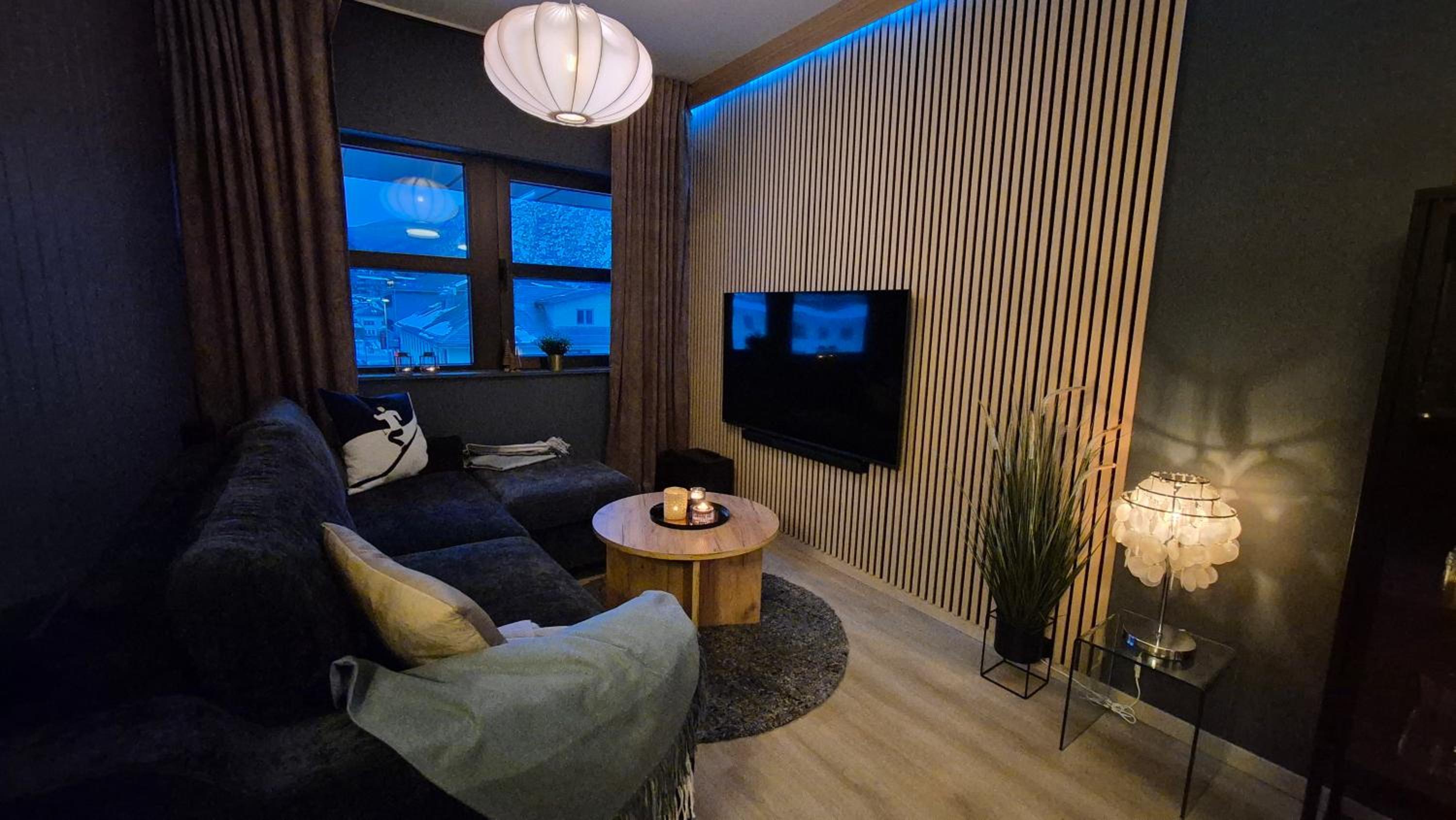 One-Bedroom Apartment photo 1