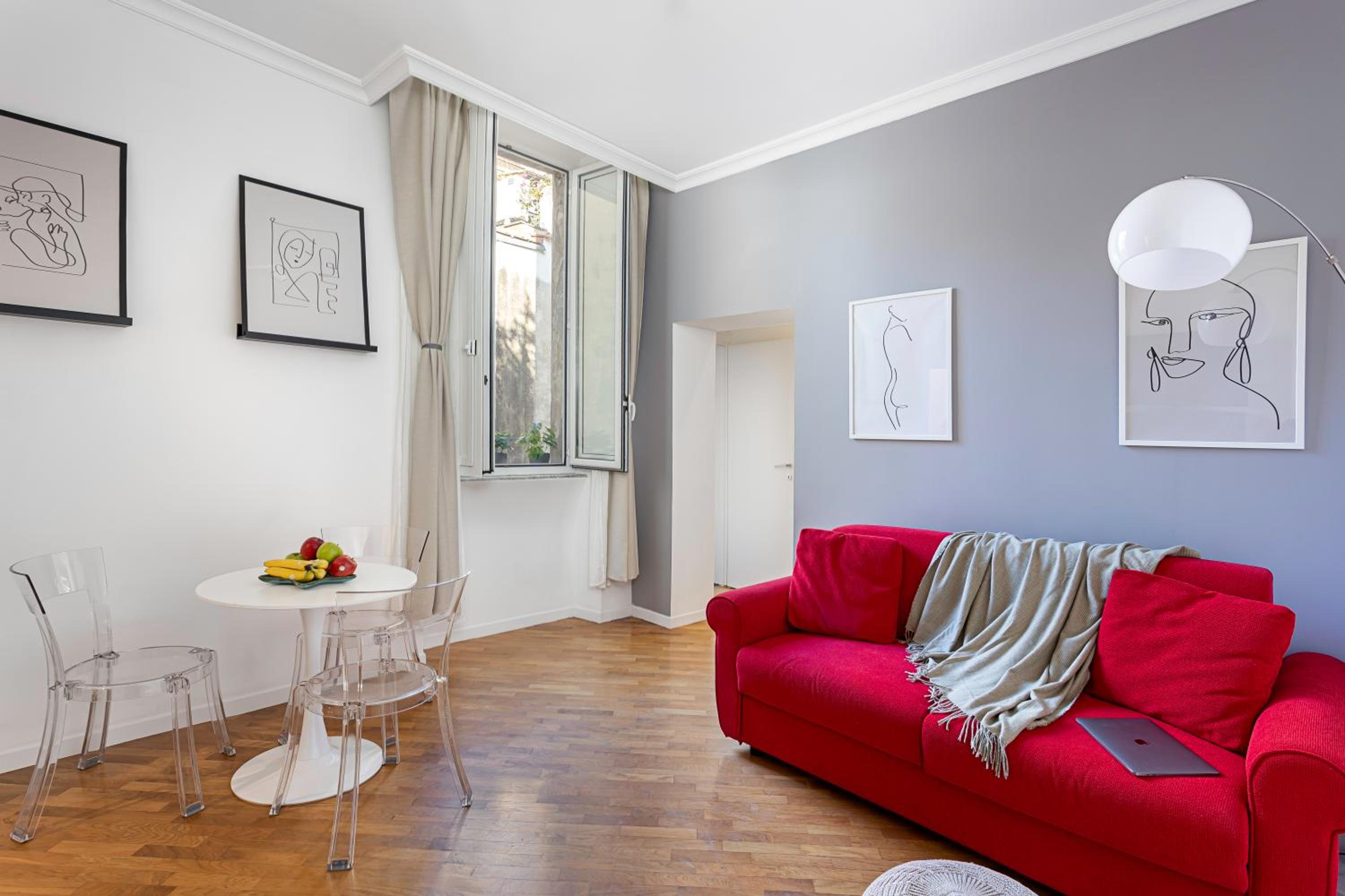 Deluxe Apartment