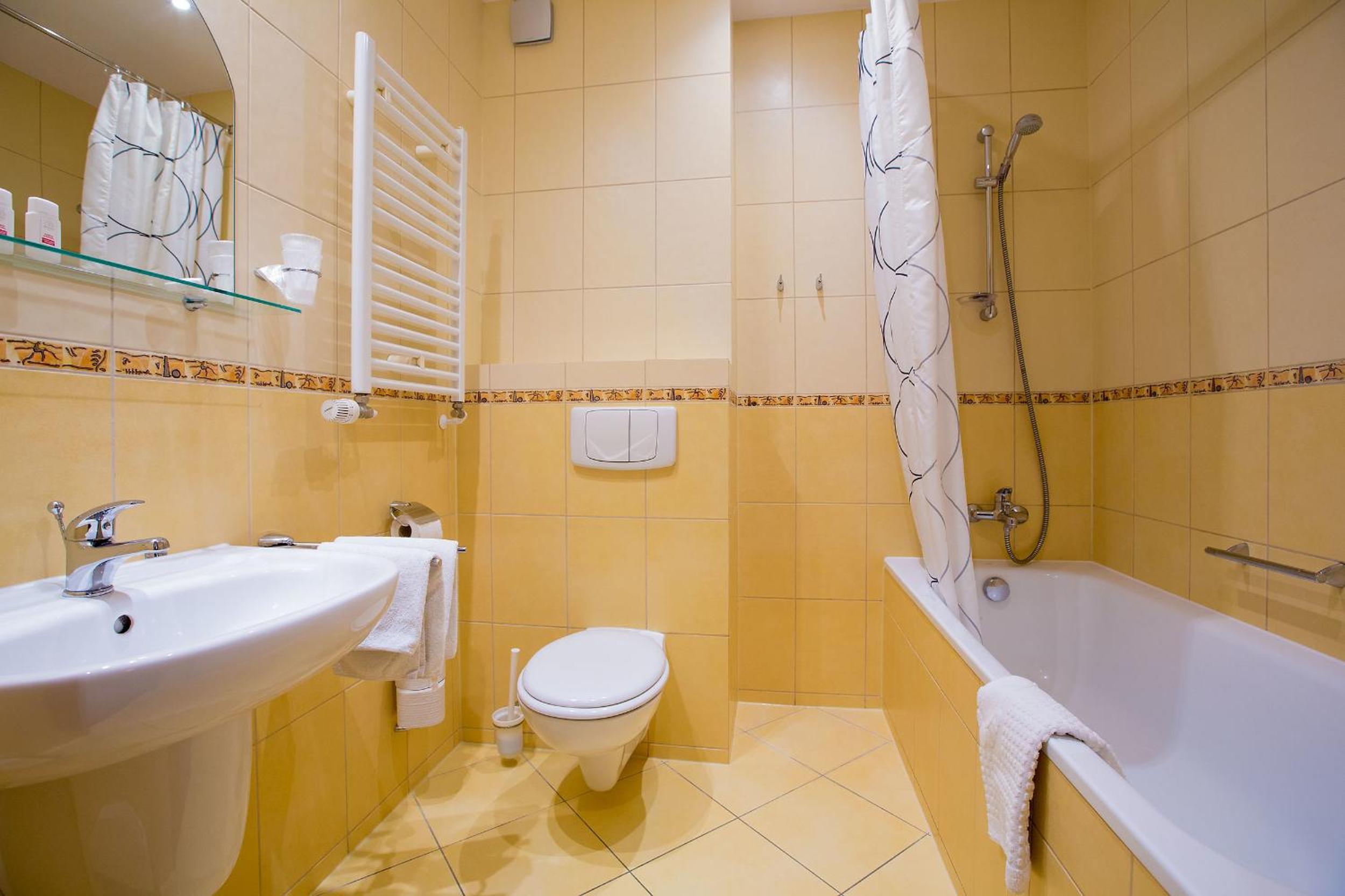 Double or Twin Room with Balcony and Sea View - Photo 3