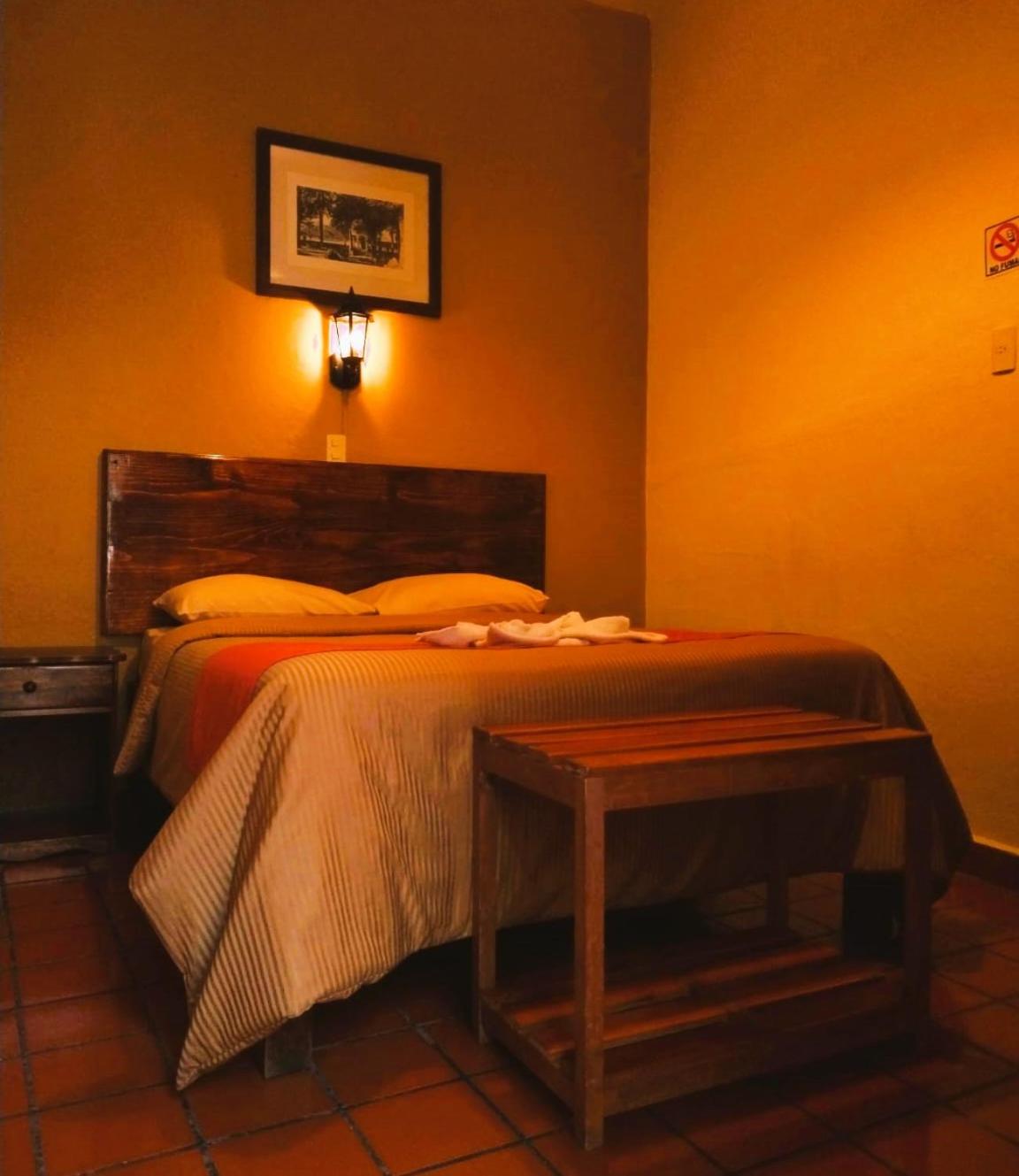 Double Room - Photo 9