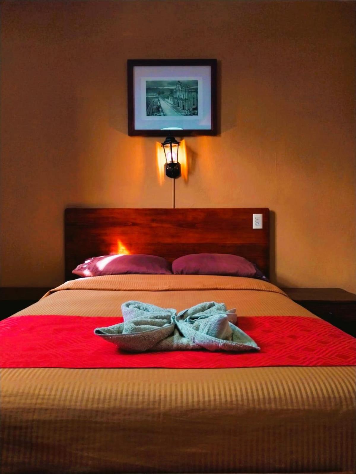 Double Room - Photo 7