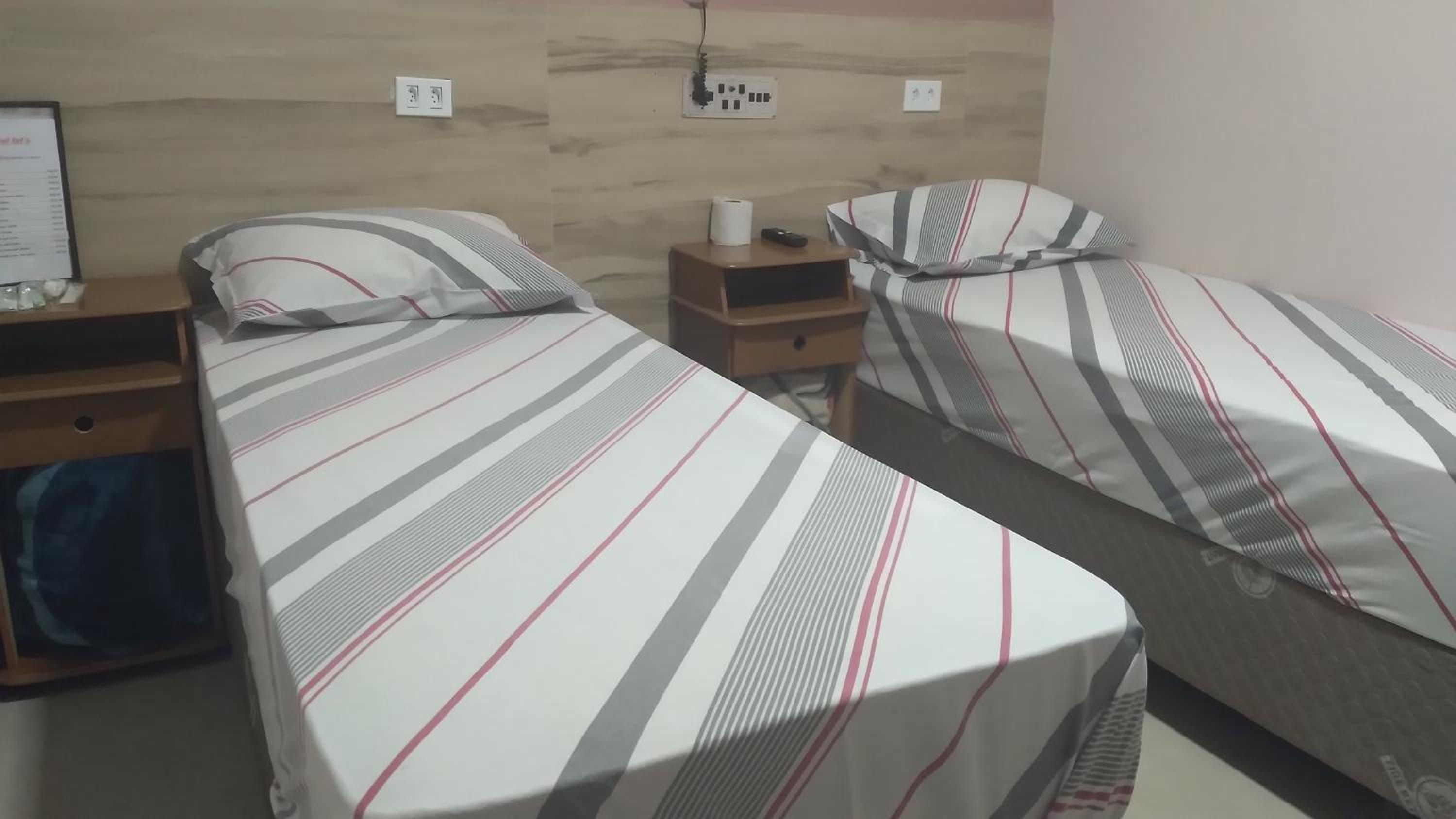 Double Room - Photo 5