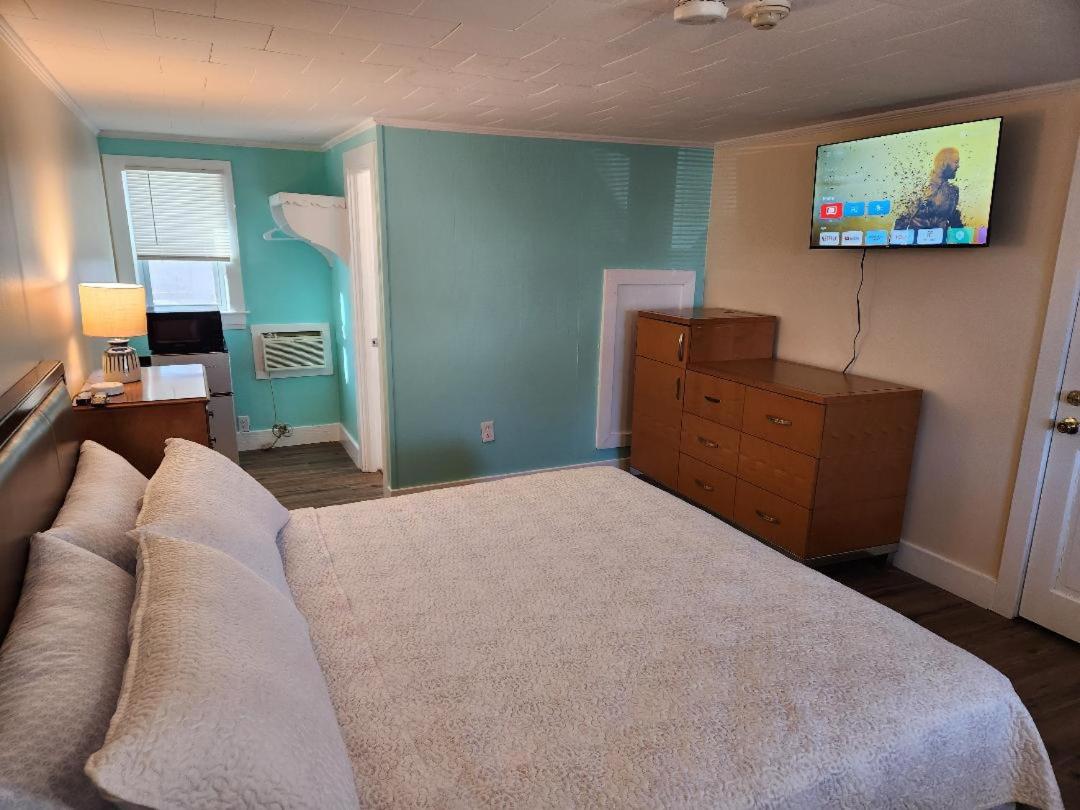 King Room with Pool View photo 2