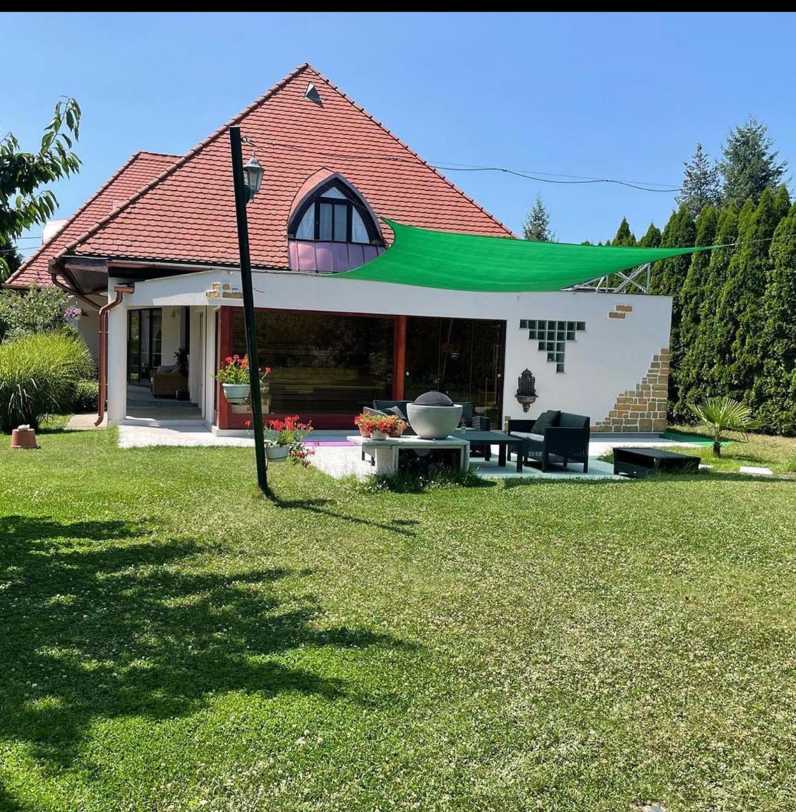 Four-Bedroom House - Photo 1