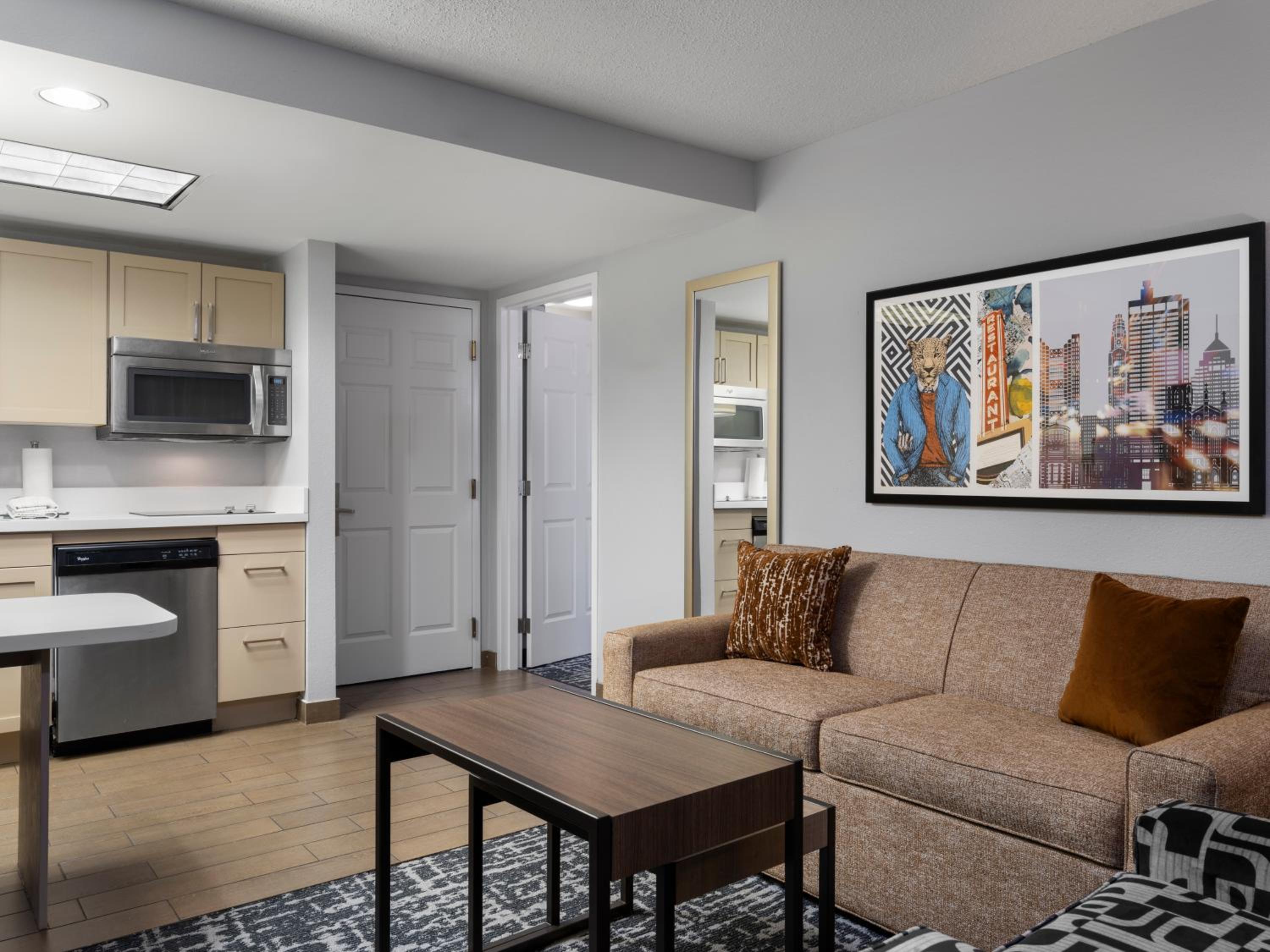 One-Bedroom King Suite - Non-Smoking - Photo 14