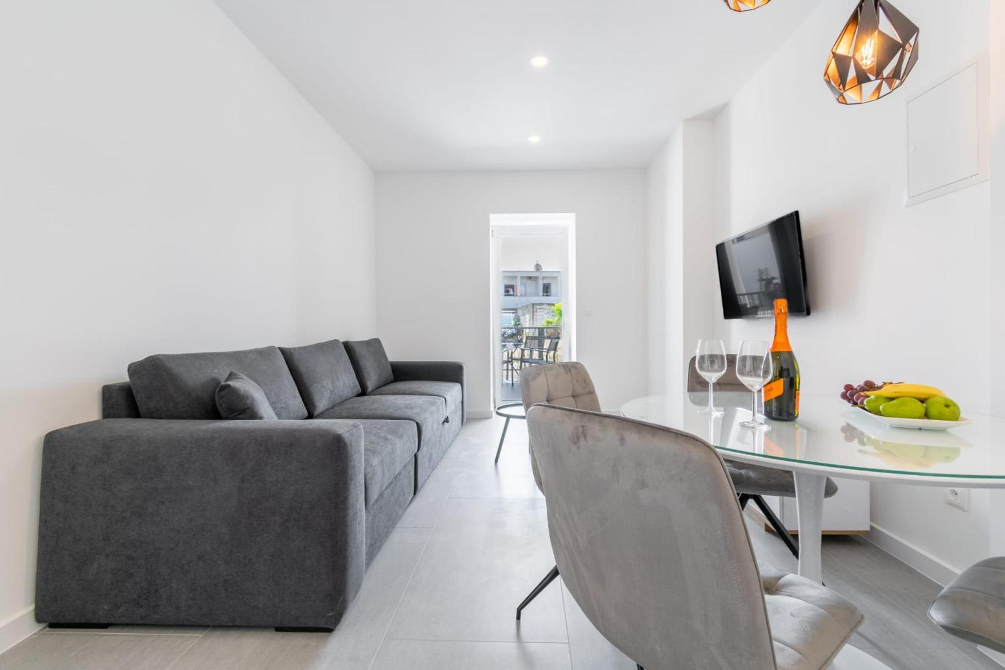 One-Bedroom Apartment
