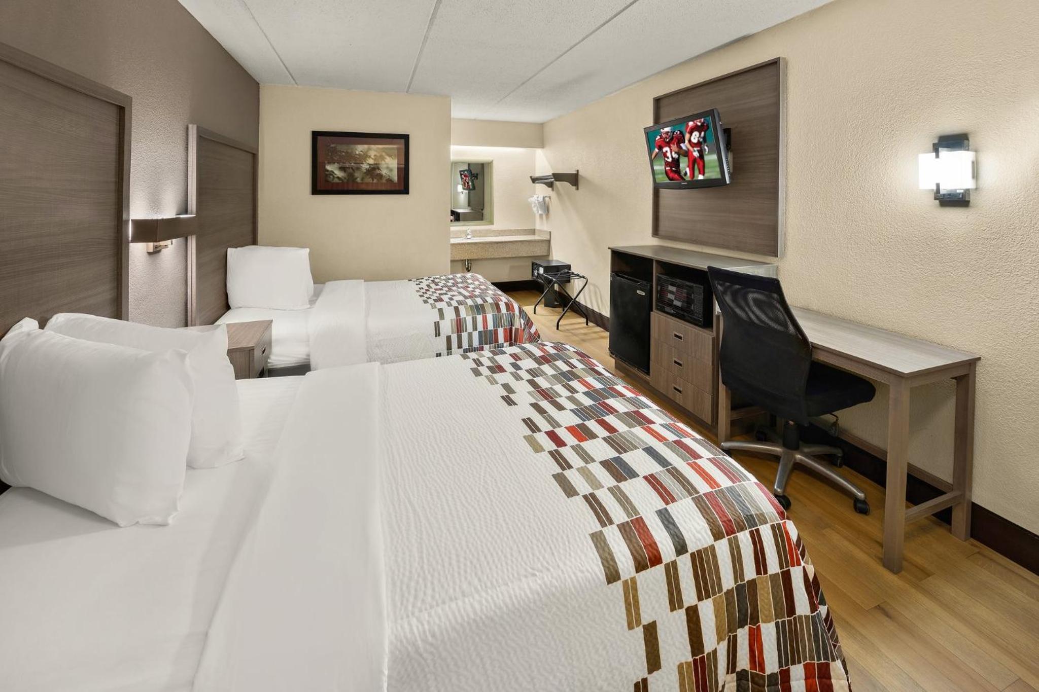 Deluxe Room with Two Double Beds Smoke Free - Photo 8