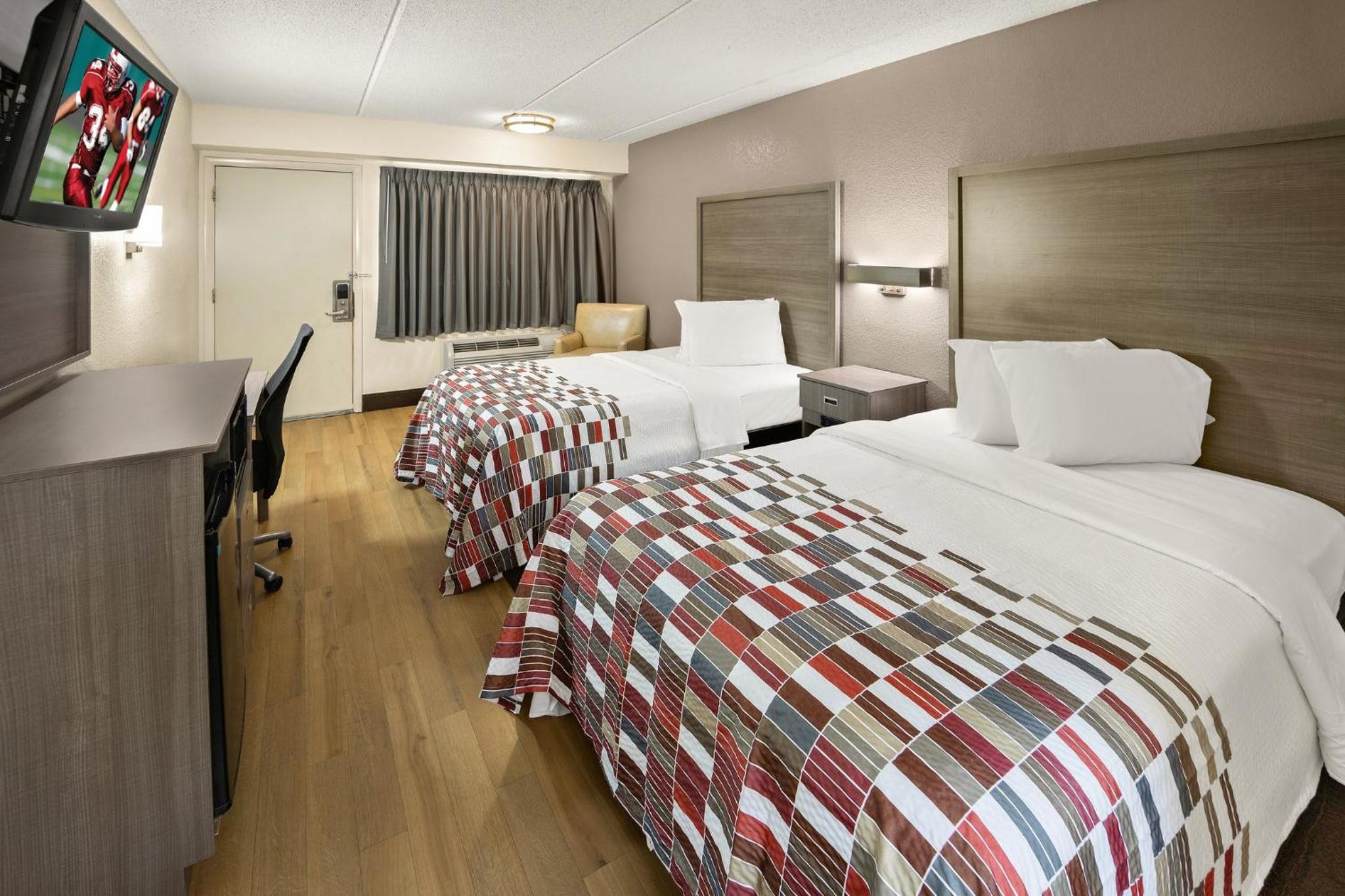 Deluxe Room with Two Double Beds Smoke Free - Photo 9