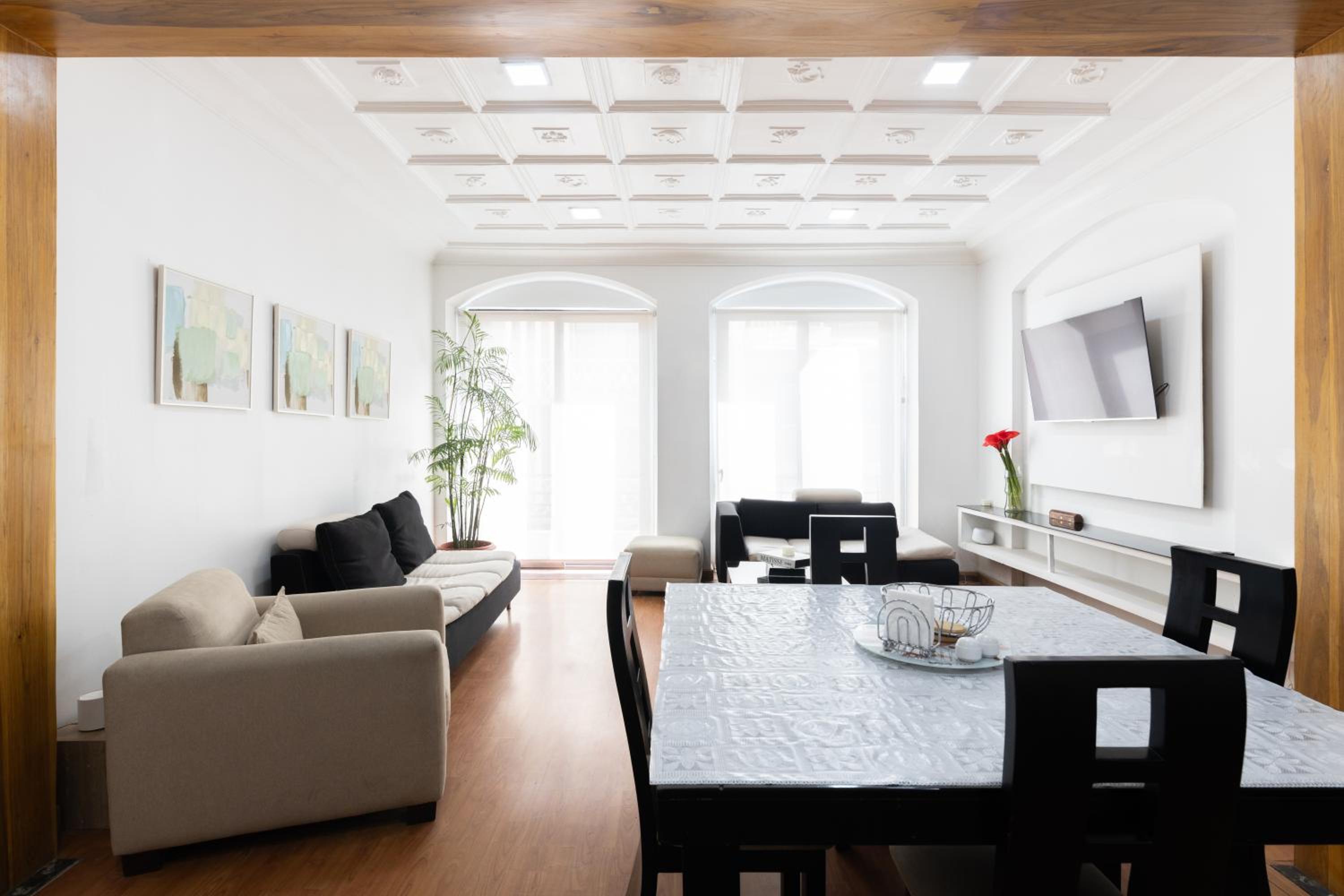 Deluxe Apartment