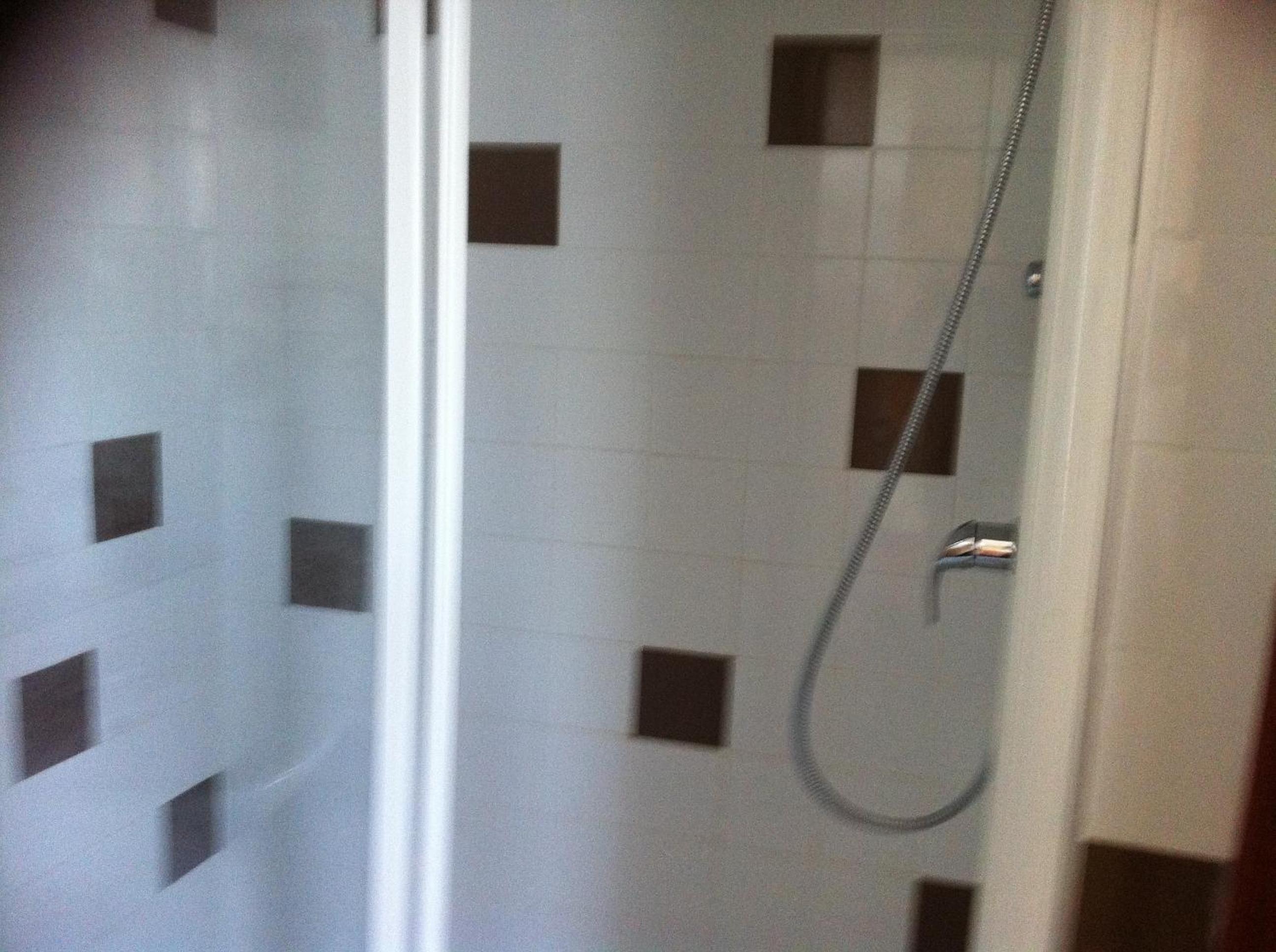 Double Room with Private Bathroom - Photo 4