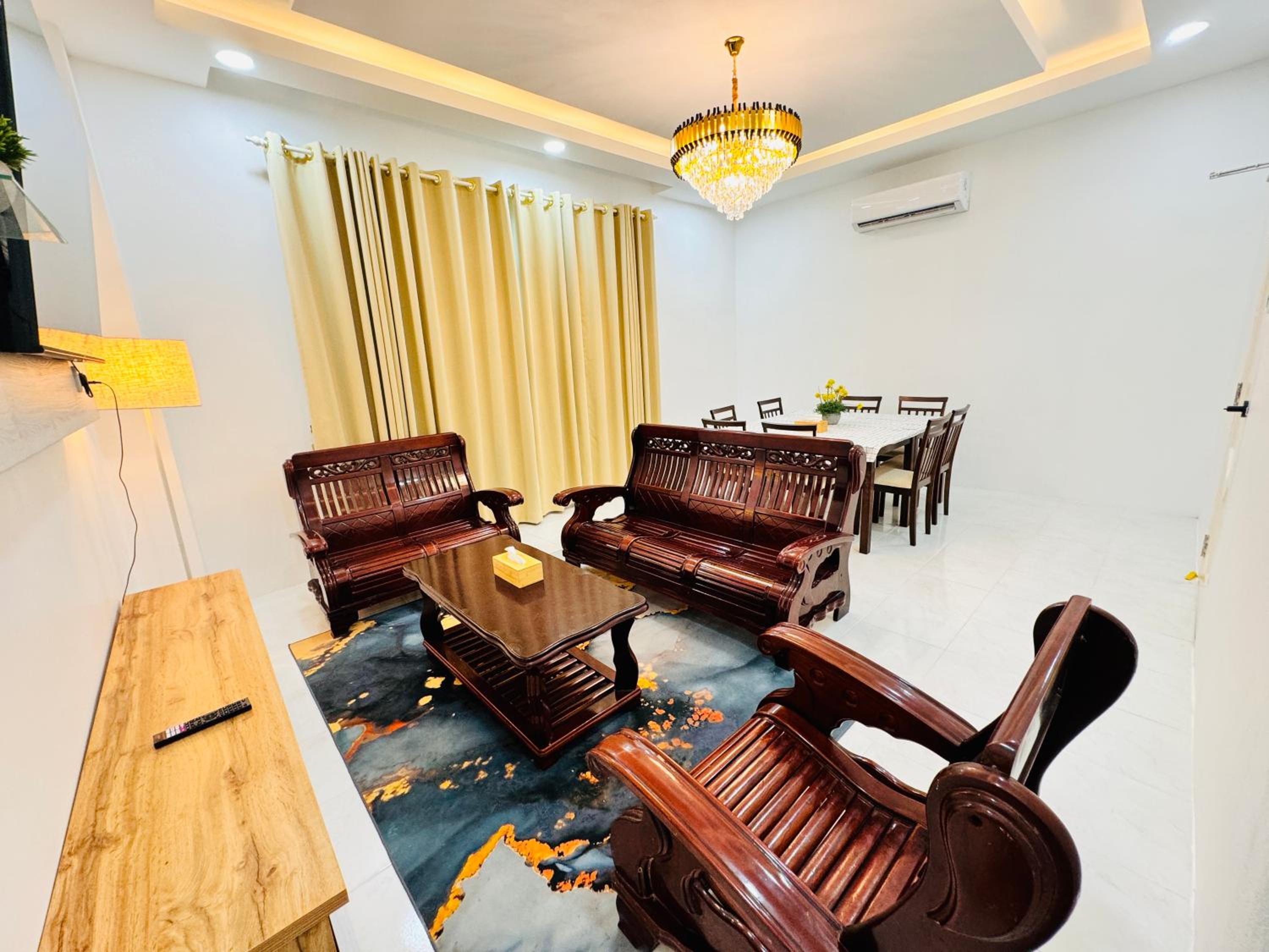 Four-Bedroom House photo 1