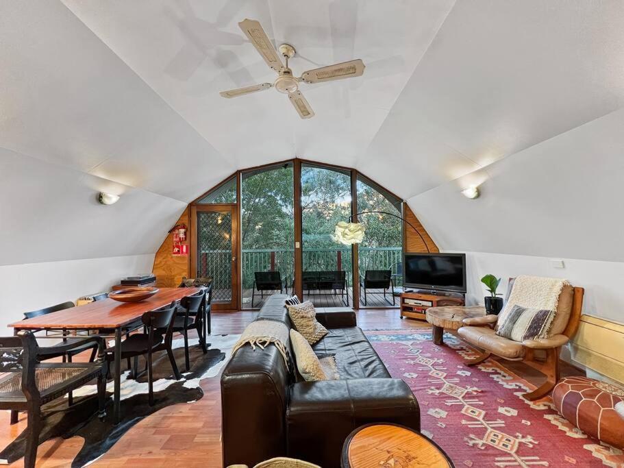 Two-Bedroom House photo 3