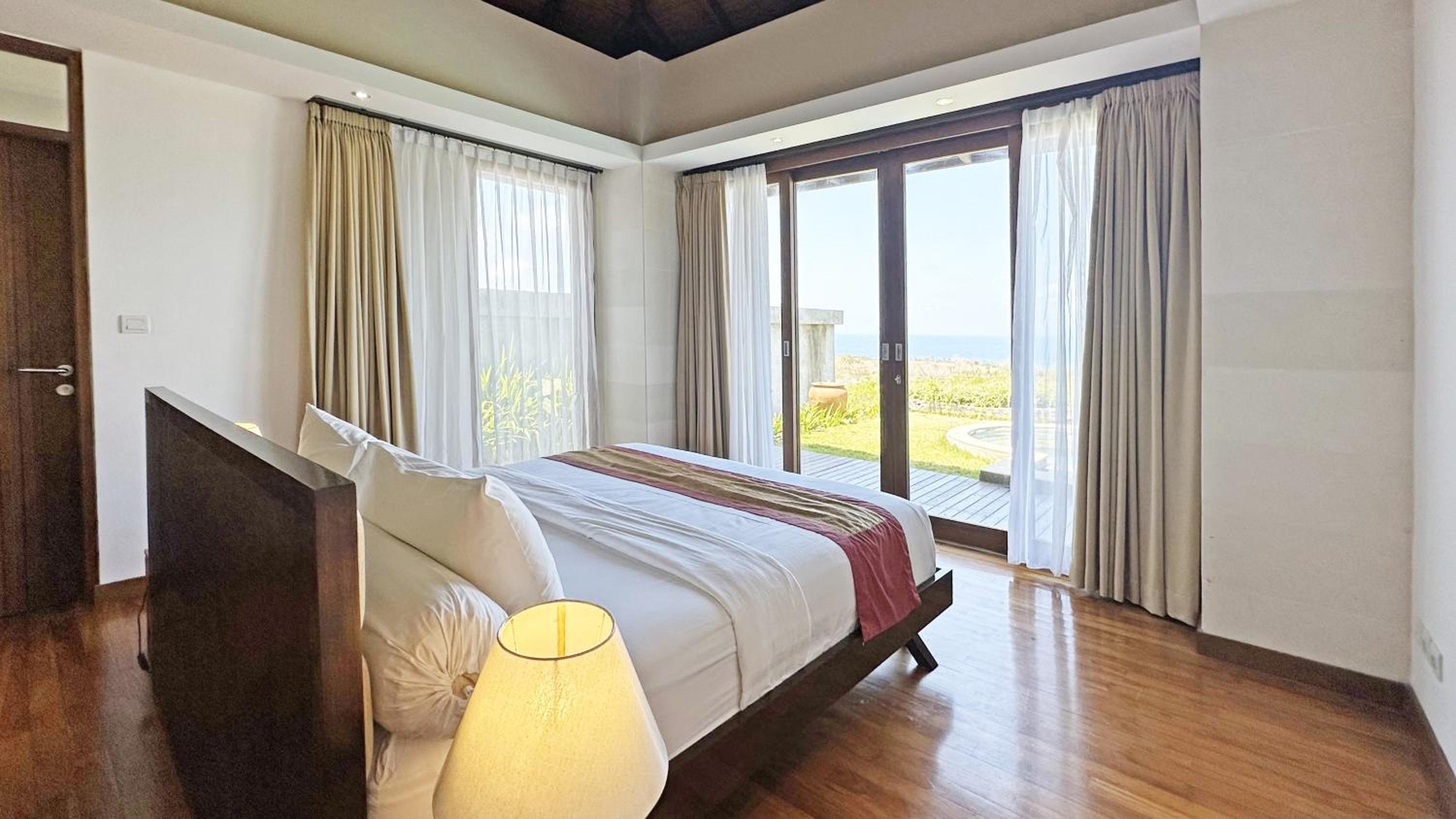 Villa With Sea View - Photo 9