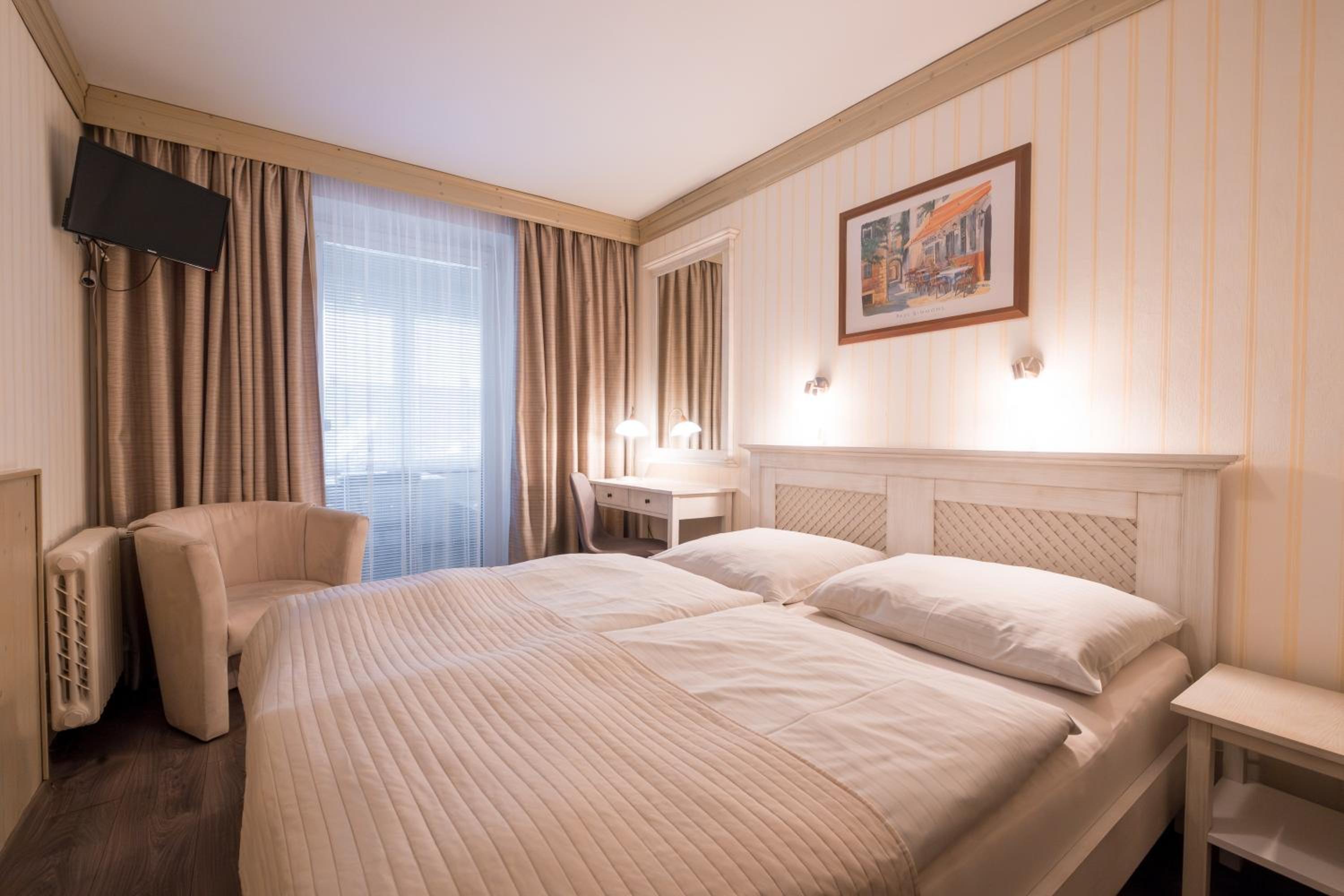 Double Room with Winter Garden and Wellness Access photo 3