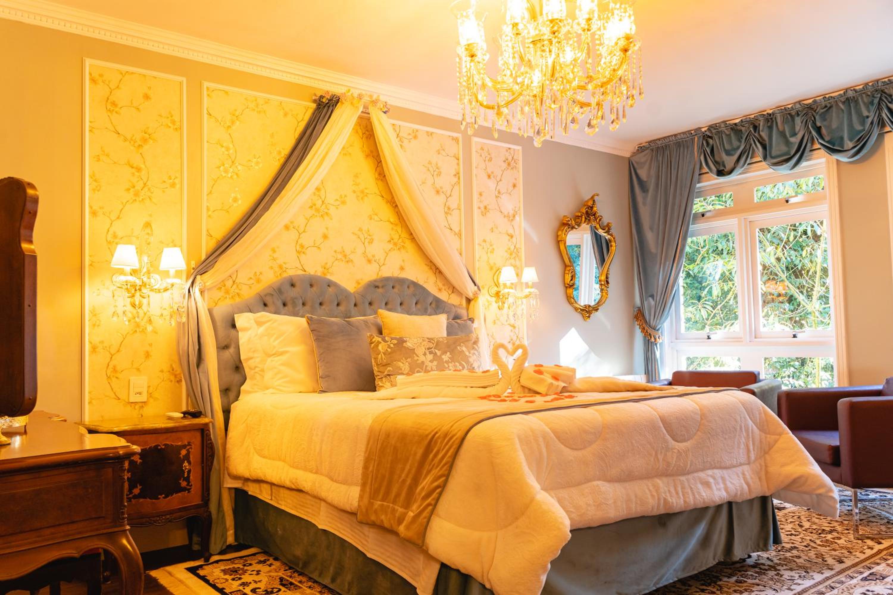 Presidential Suite II