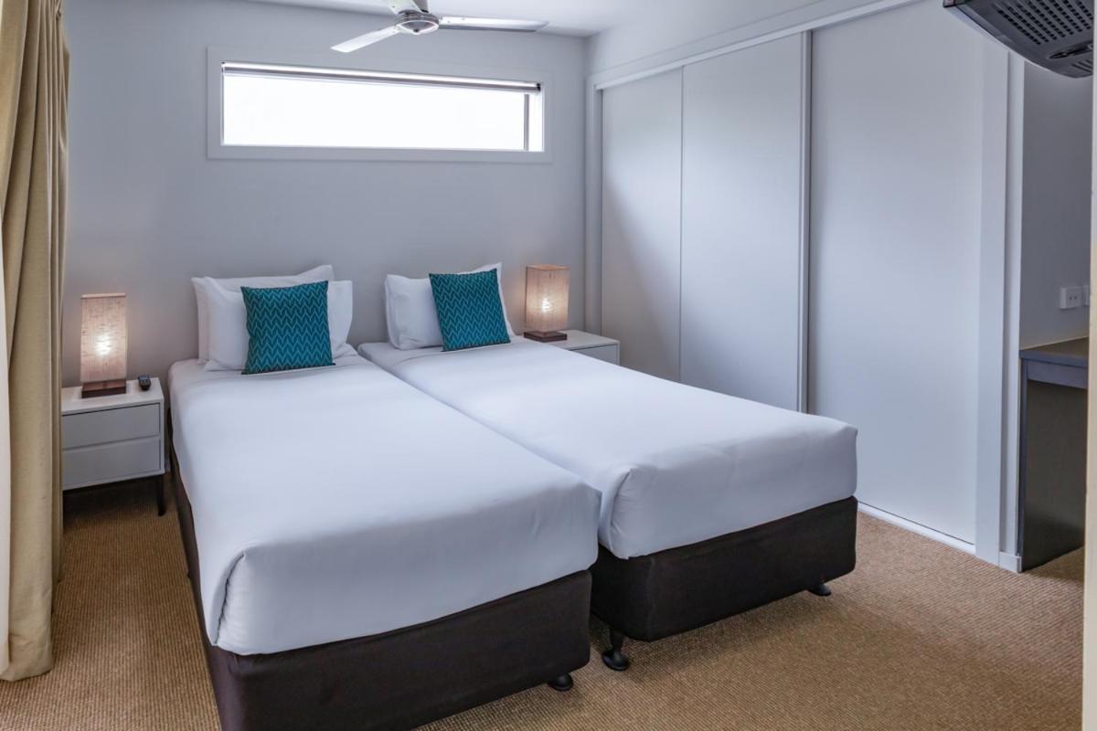 Two-Bedroom Suite - Triple - Photo 22