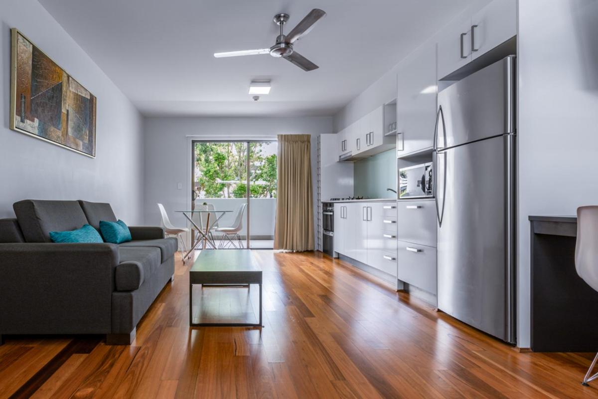 One-Bedroom Suite - Photo 16