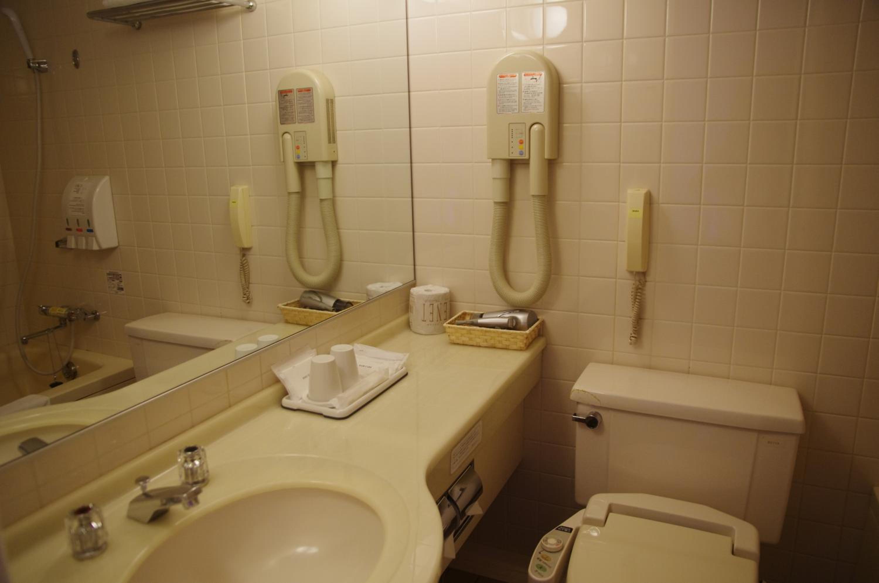 Twin Room - Smoking photo 2
