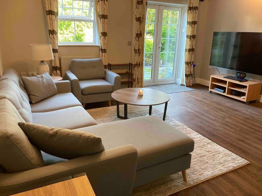 Three-Bedroom House photo 1
