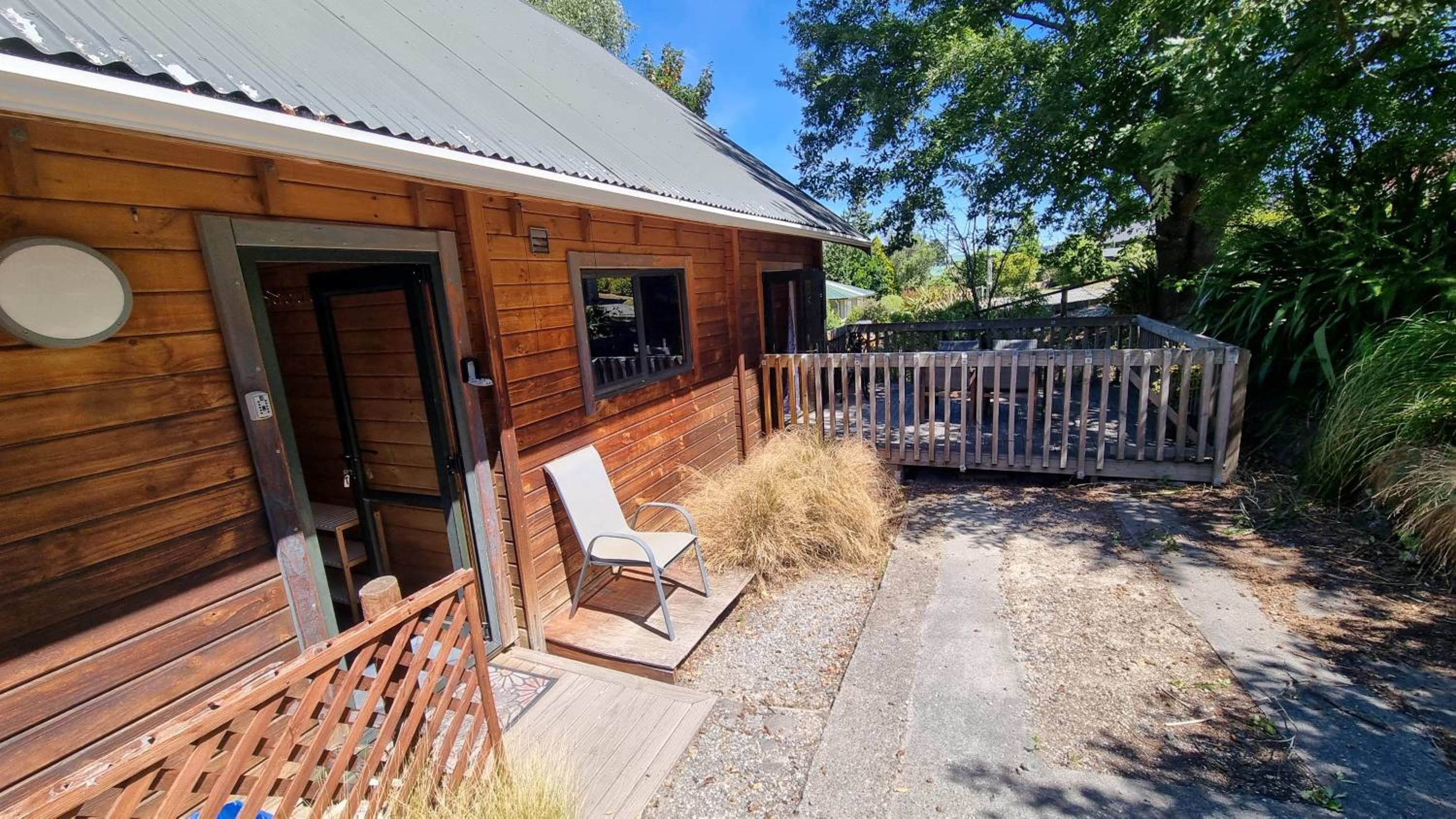 Three-Bedroom House photo 2