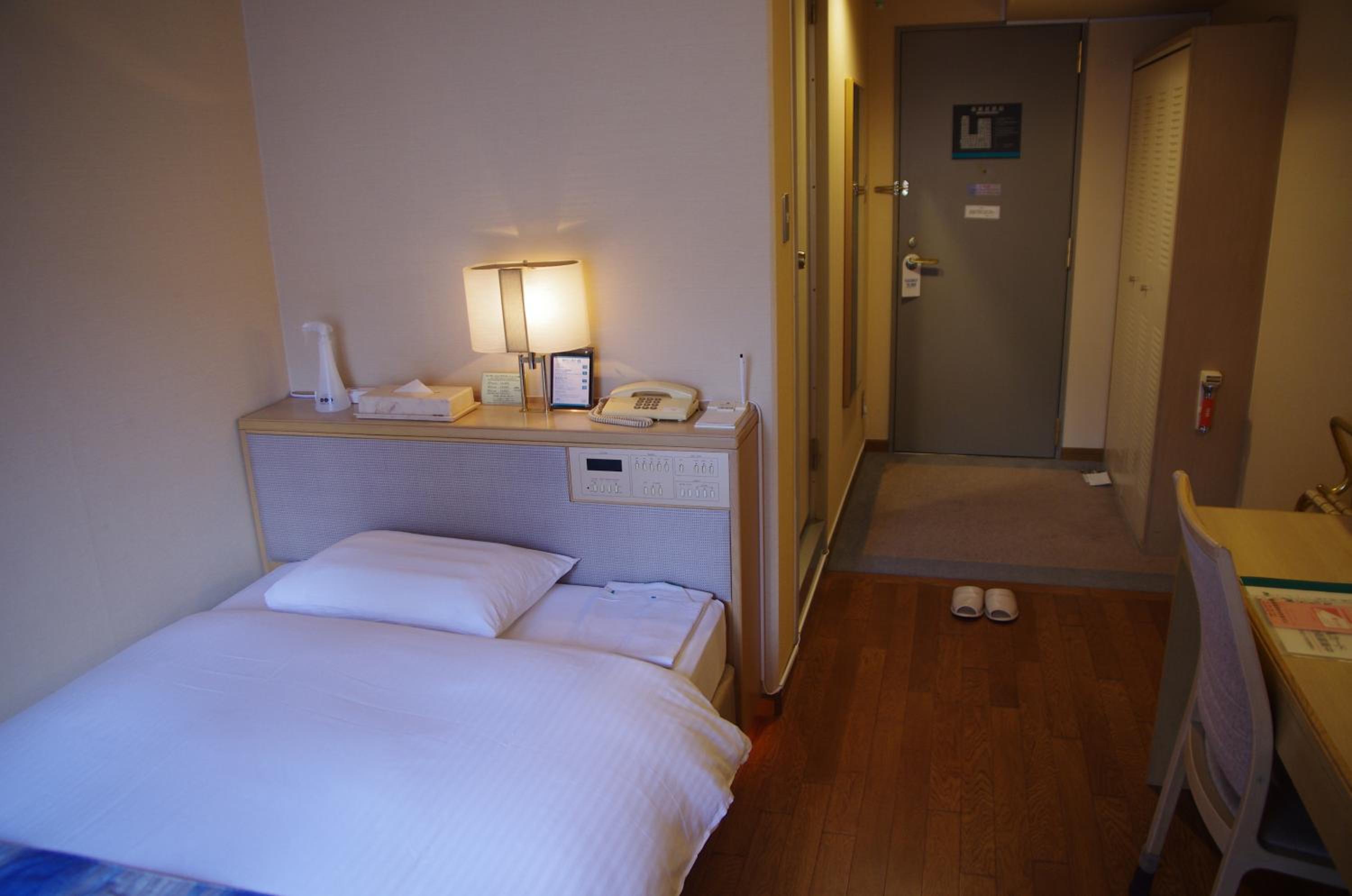 Single Room - Non-Smoking