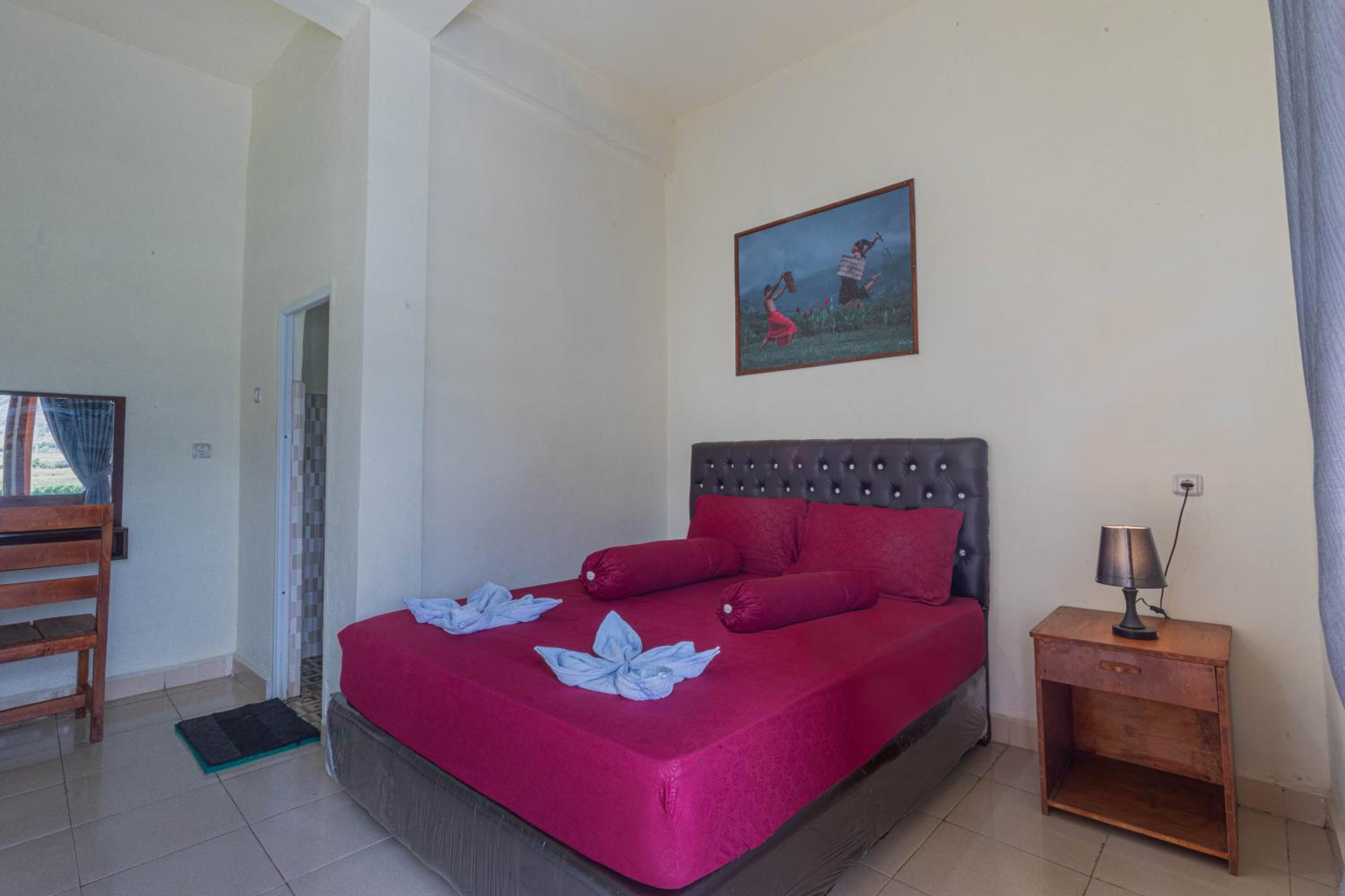 Standard Double Room - Photo 12