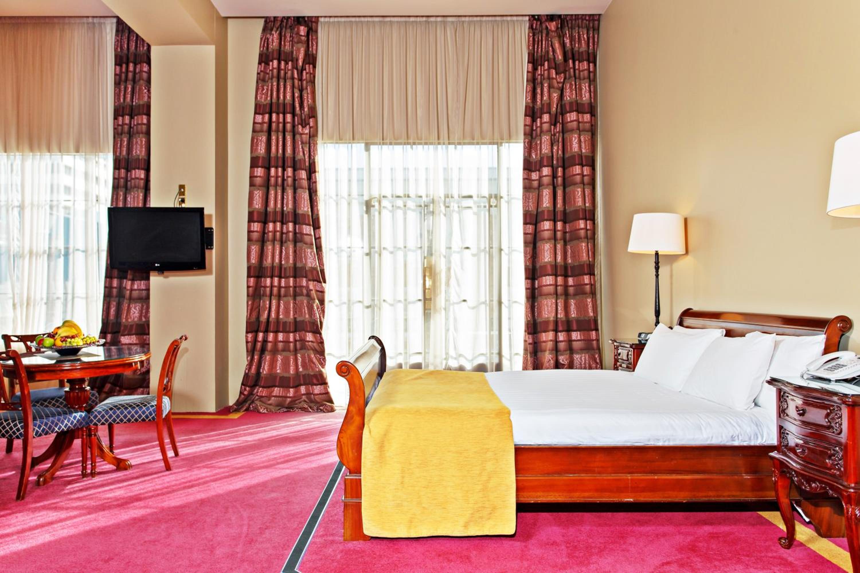 Suite with Terrace - Photo 16